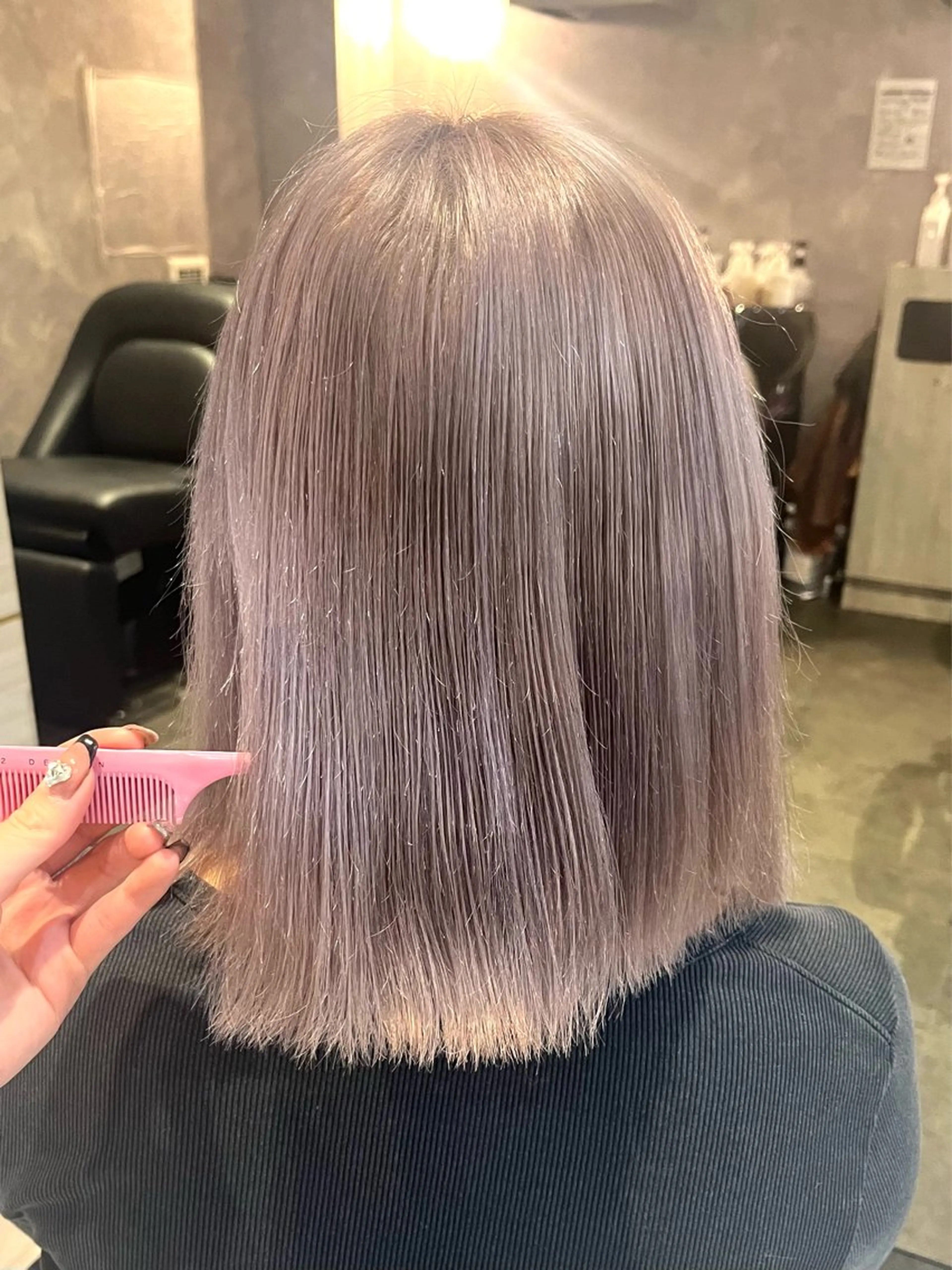 ショート カラー ブリーチ グレージュ ミルクティーグレージュ ヘアカラー 💙Ami💙 elubylovisのヘアスタイル