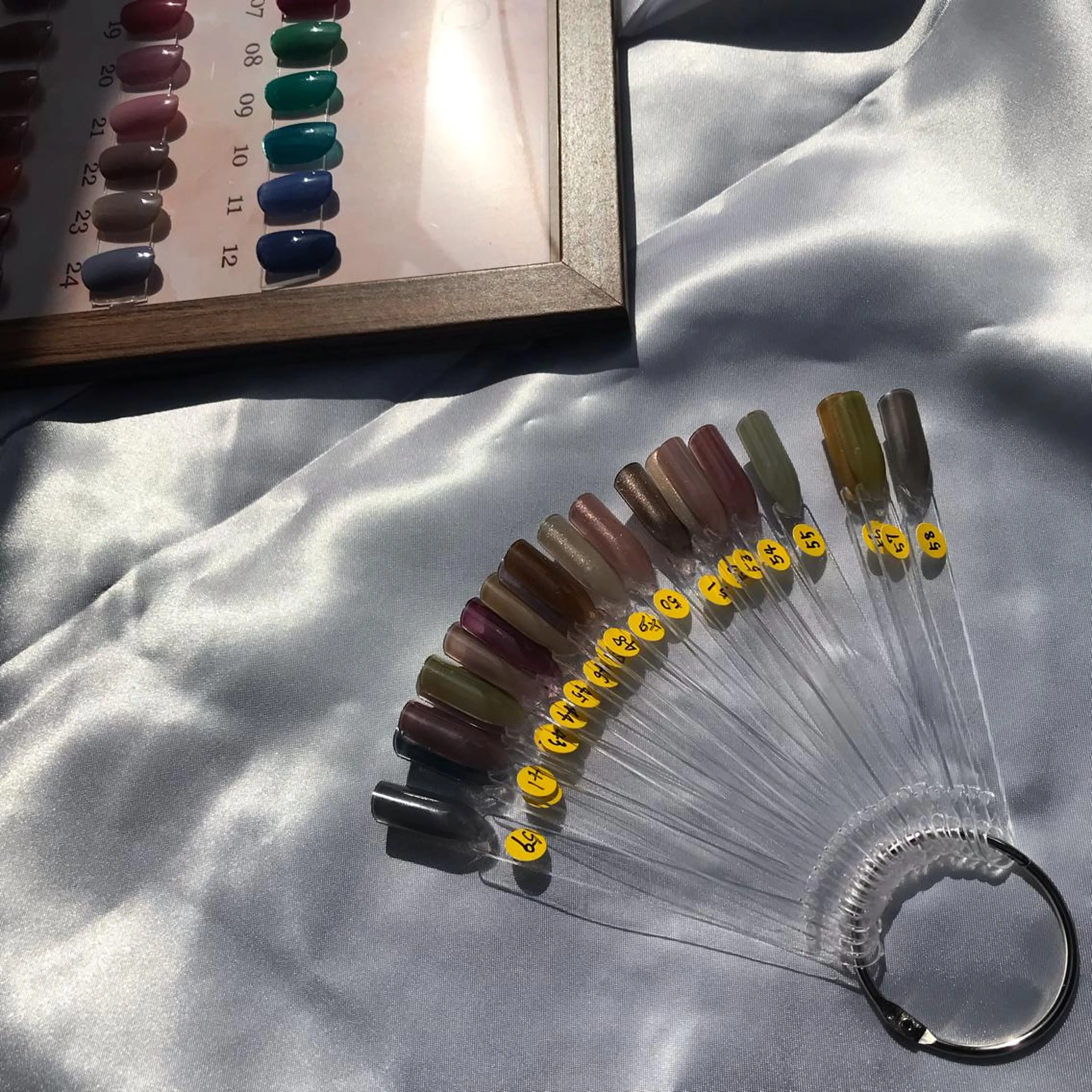 ネイル 冨澤 ひろみのネイルデザイン