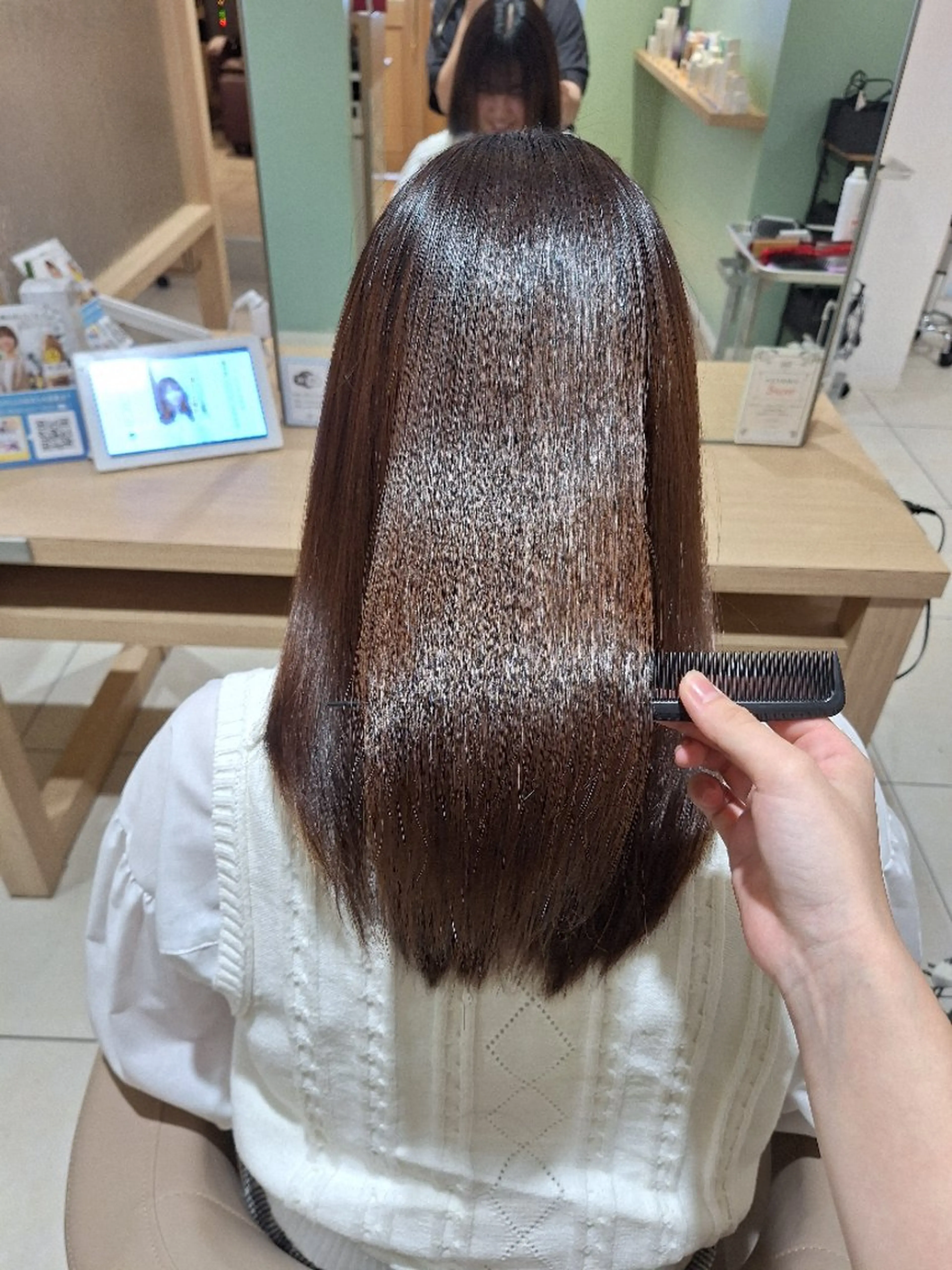 ミディアム 艶髪縮毛矯正🪽💫 安田彩愛のヘアスタイル