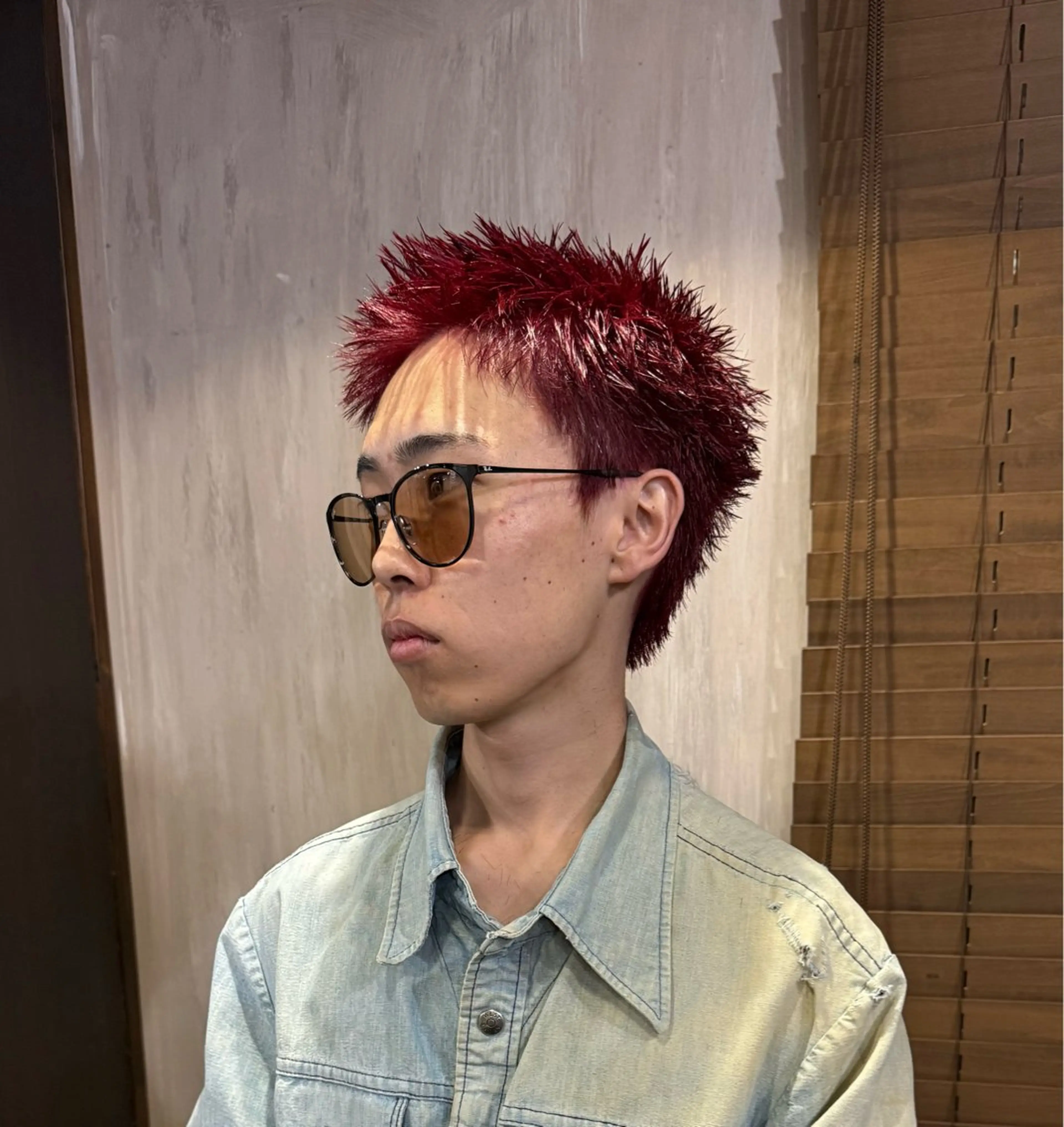 ショート カラー メンズ メンズハイトーン スパイキーショート ハイトーンカラー ショートヘア カット ヘアカラー トリートメント ヘアセット メンズカット/パーマ 艶カラーTAIGA︎のヘアスタイル