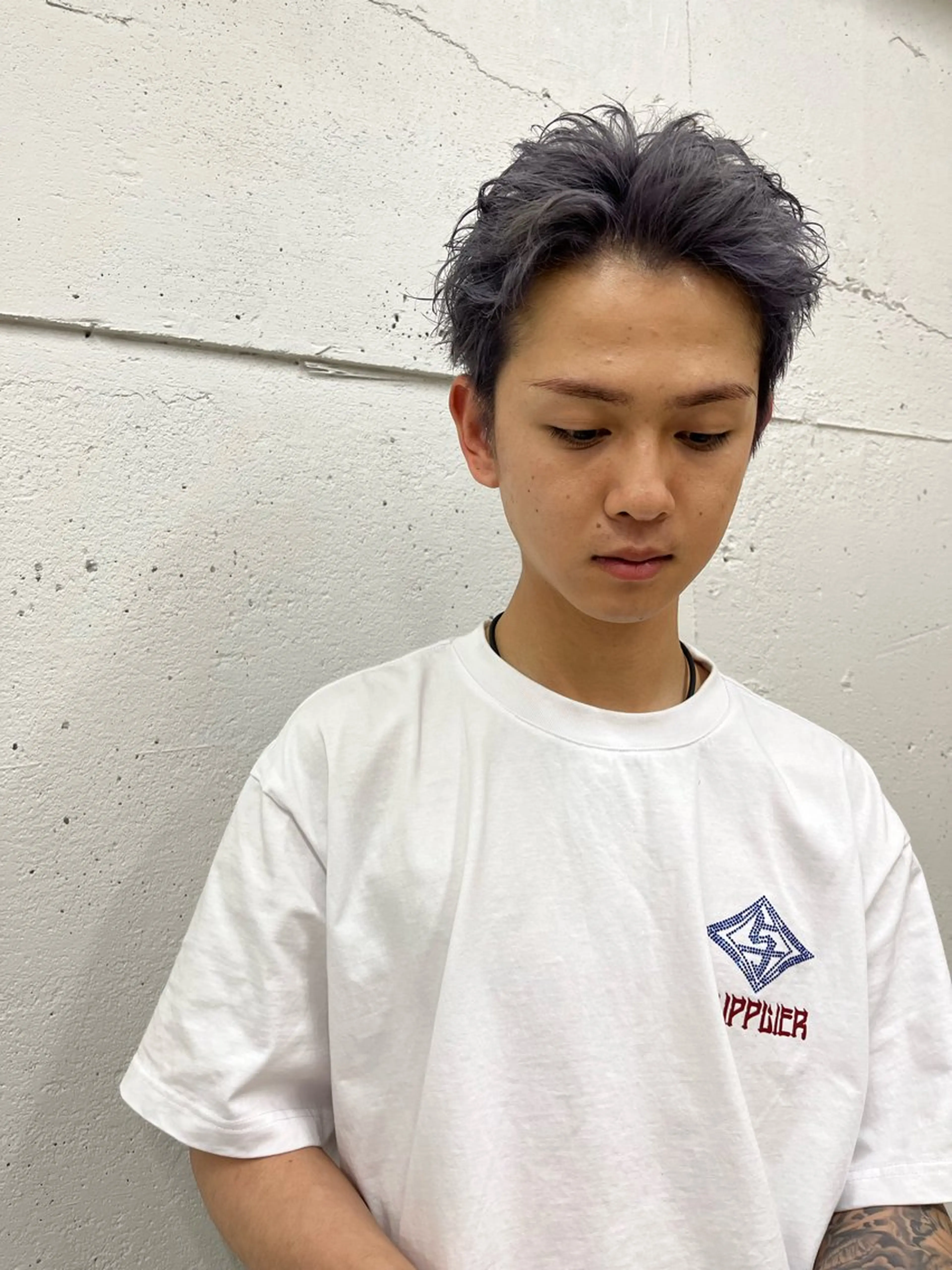 カラー メンズ シルバー hair make grace所属・山田 綺音のヘアスタイル