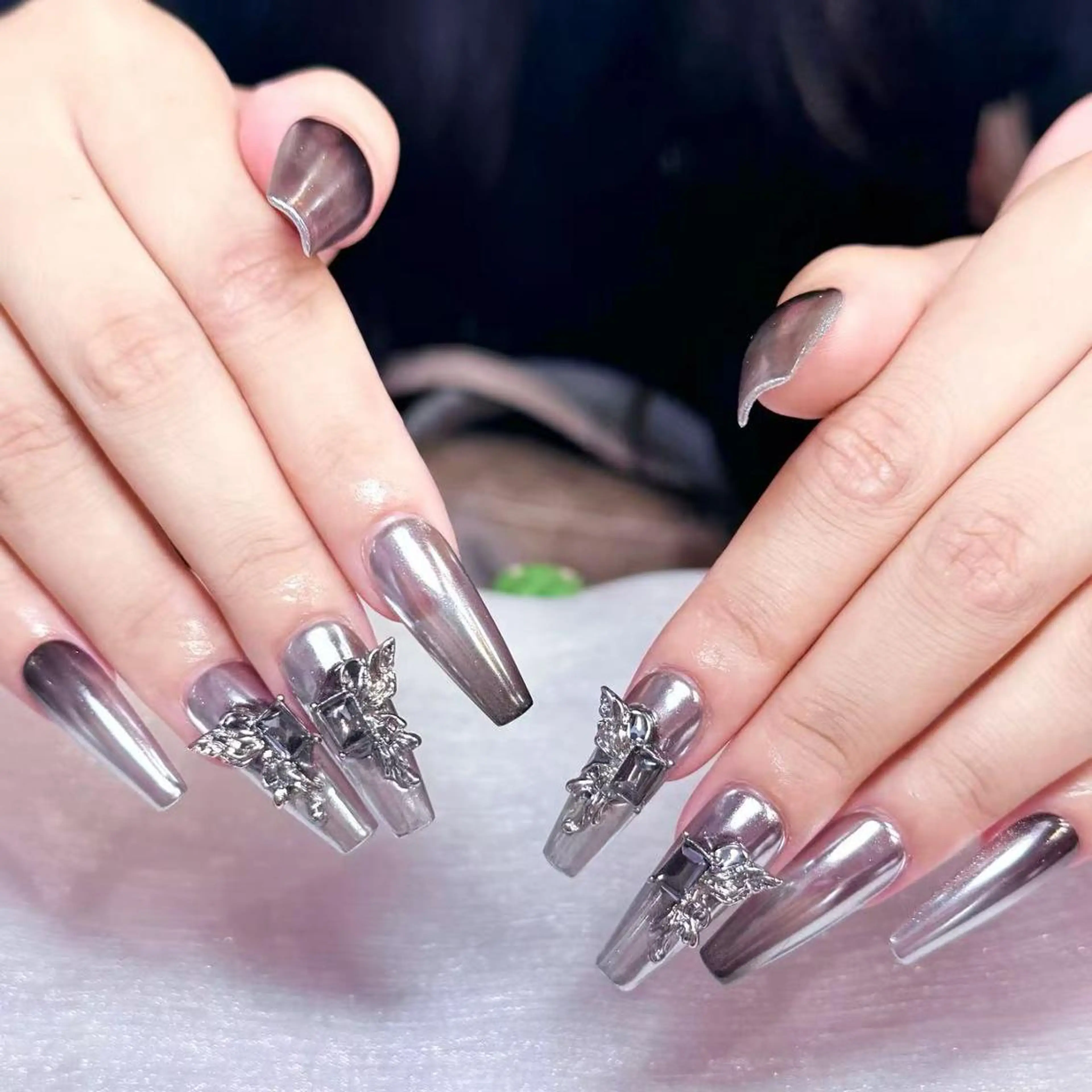 ショート 韓国風ヘア ショートヘア RINA 🎨のネイルデザイン
