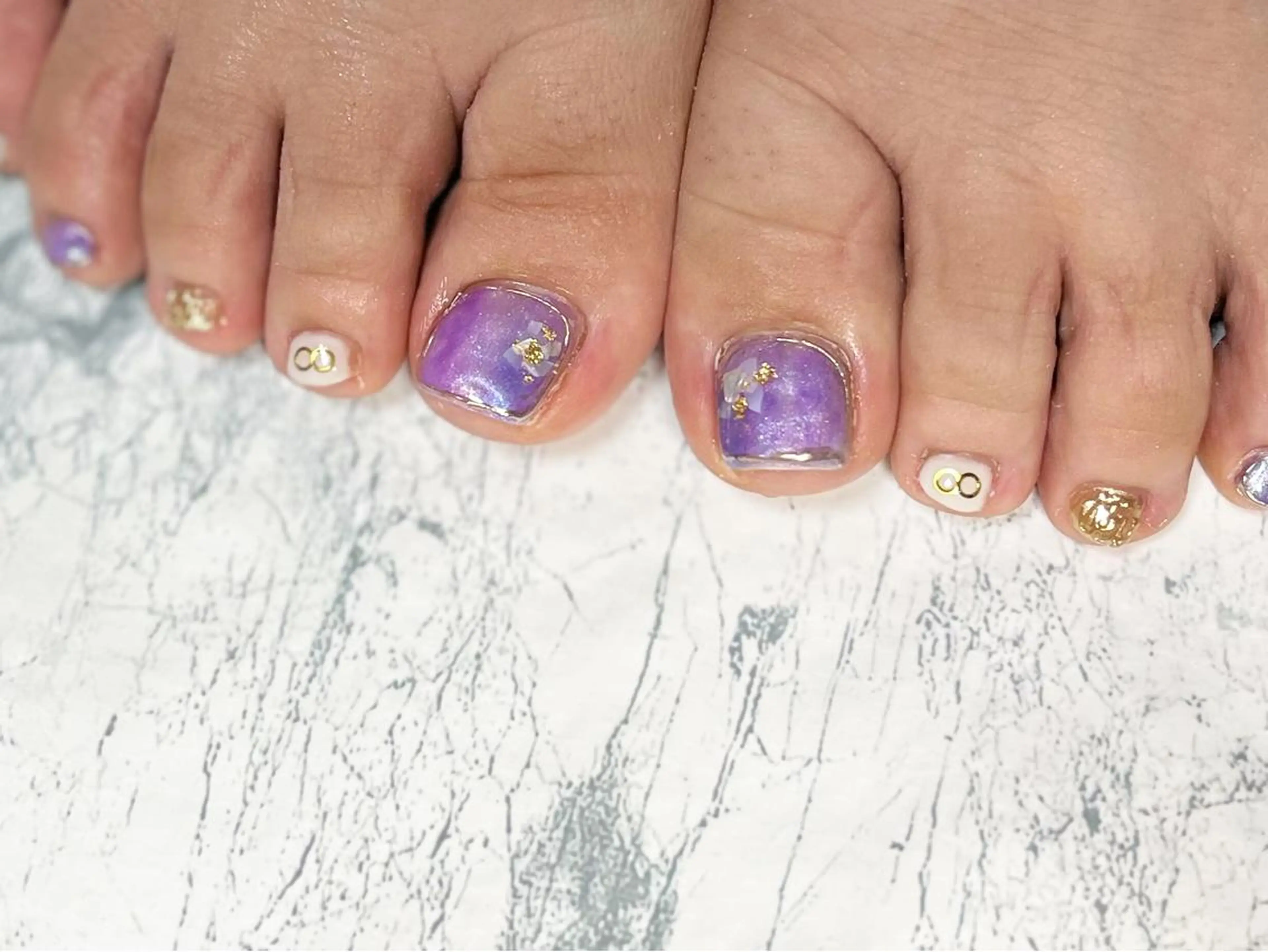 ネイル フットネイル ニュアンスネイル パープル シンプルネイル 春ネイル フットネイル ネイル フフラ所属・nail fufla ♡yamane♡のネイルデザイン