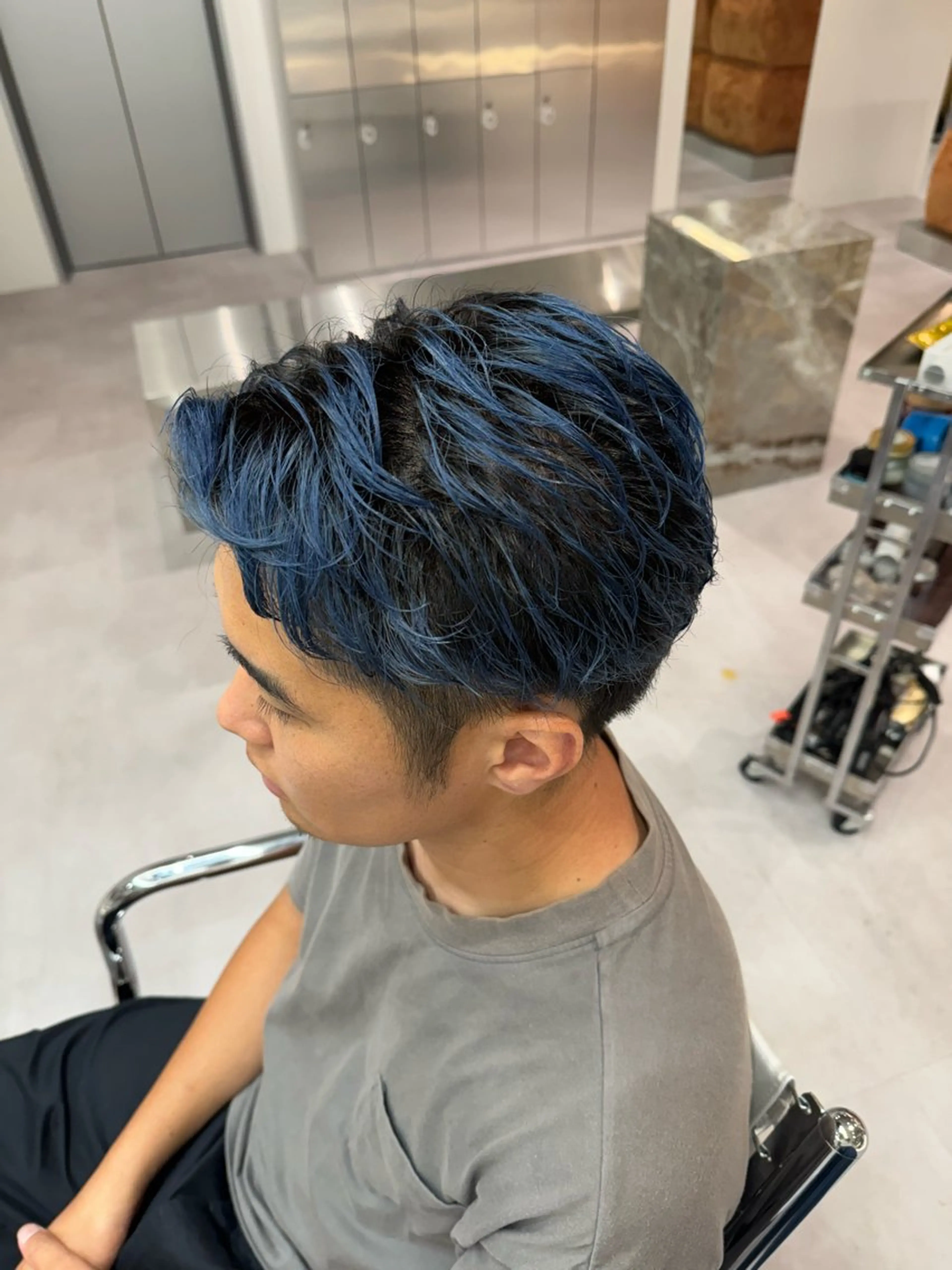 カラー メンズ ブルーカラー ブリーチ/パーマ特化 片平和寿のヘアスタイル