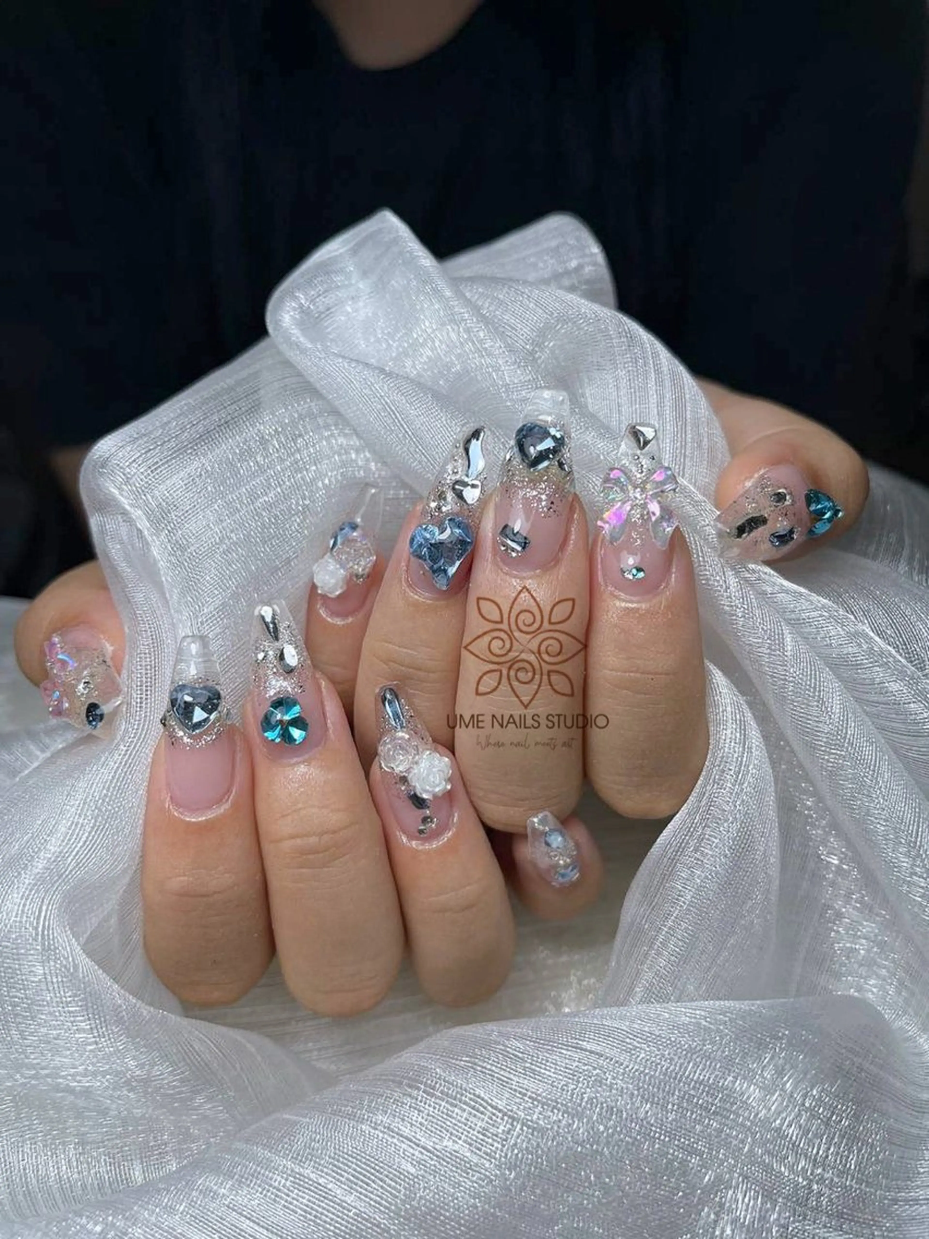 ネイル チークネイル クリアネイル ガーリー キラキラネイル 韓国ネイル ハンドネイル Ume Nail Studioのネイルデザイン