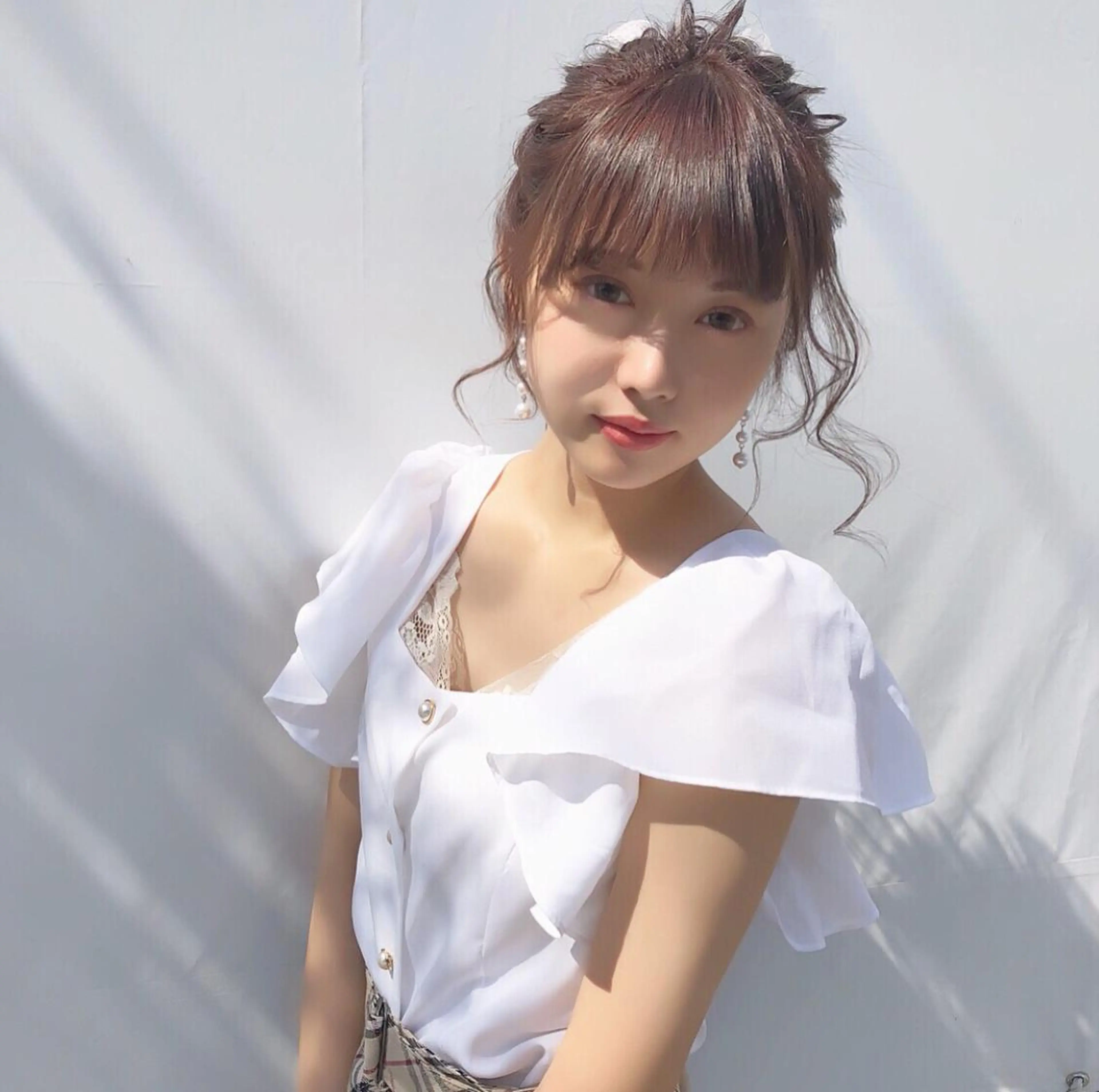 セミロング カラー ヘアアレンジ おくれ毛 autre所属・大久保 ひでなりのヘアスタイル