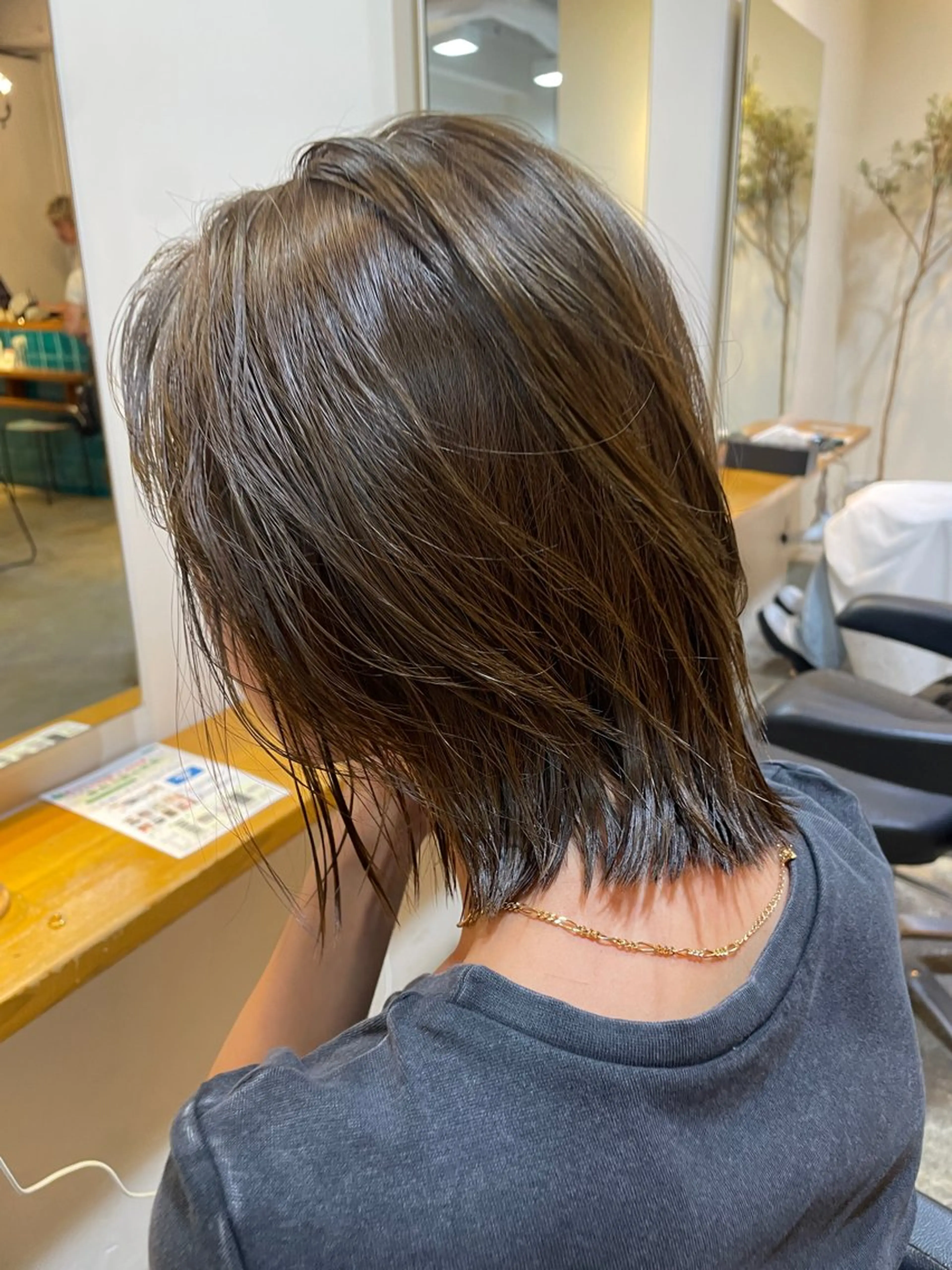 ミディアム カラー ベージュカラー 透明感カラー グレージュ カット ヘアカラー トリートメント レイヤー／似合わせ TAKUYAのヘアスタイル