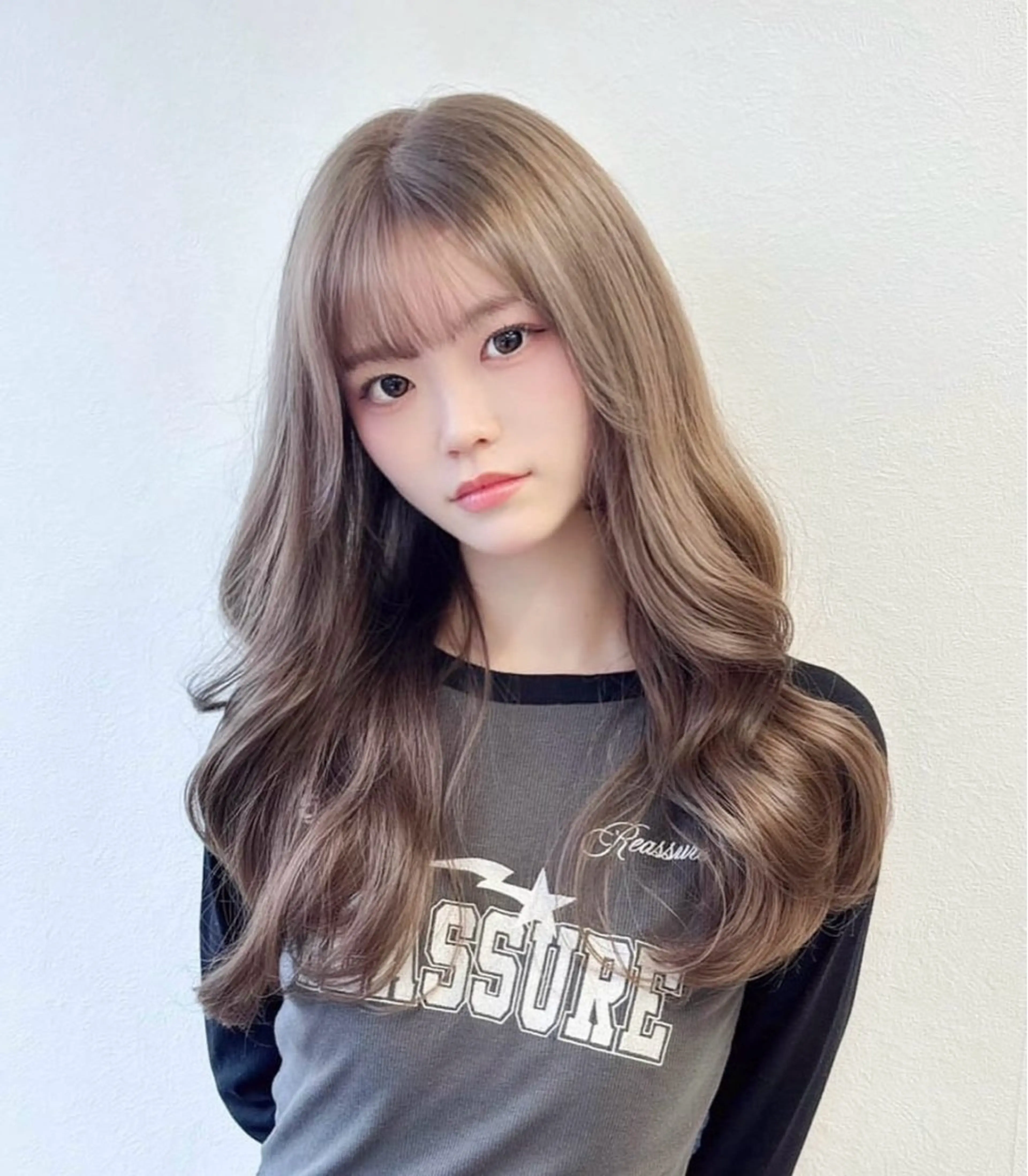 ロング ヘアカラー 薮本 真優のヘアスタイル
