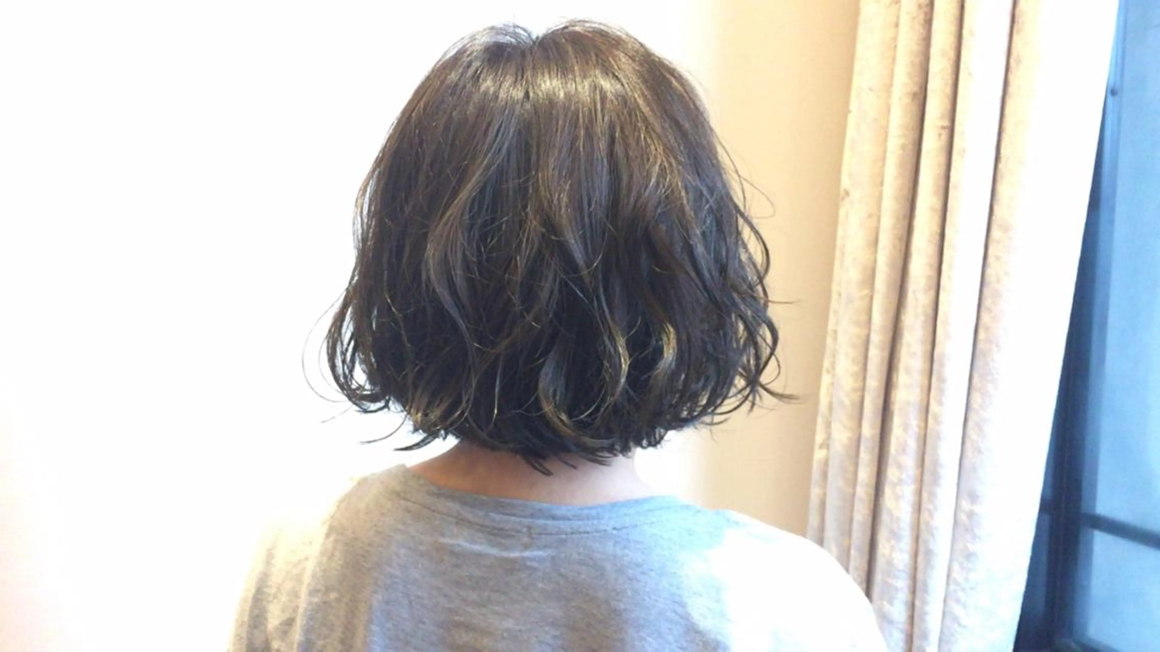 ショート カラー 透明感カラー ハイライトカラー ボブ ハイライト otto滑川市 yukaのヘアスタイル