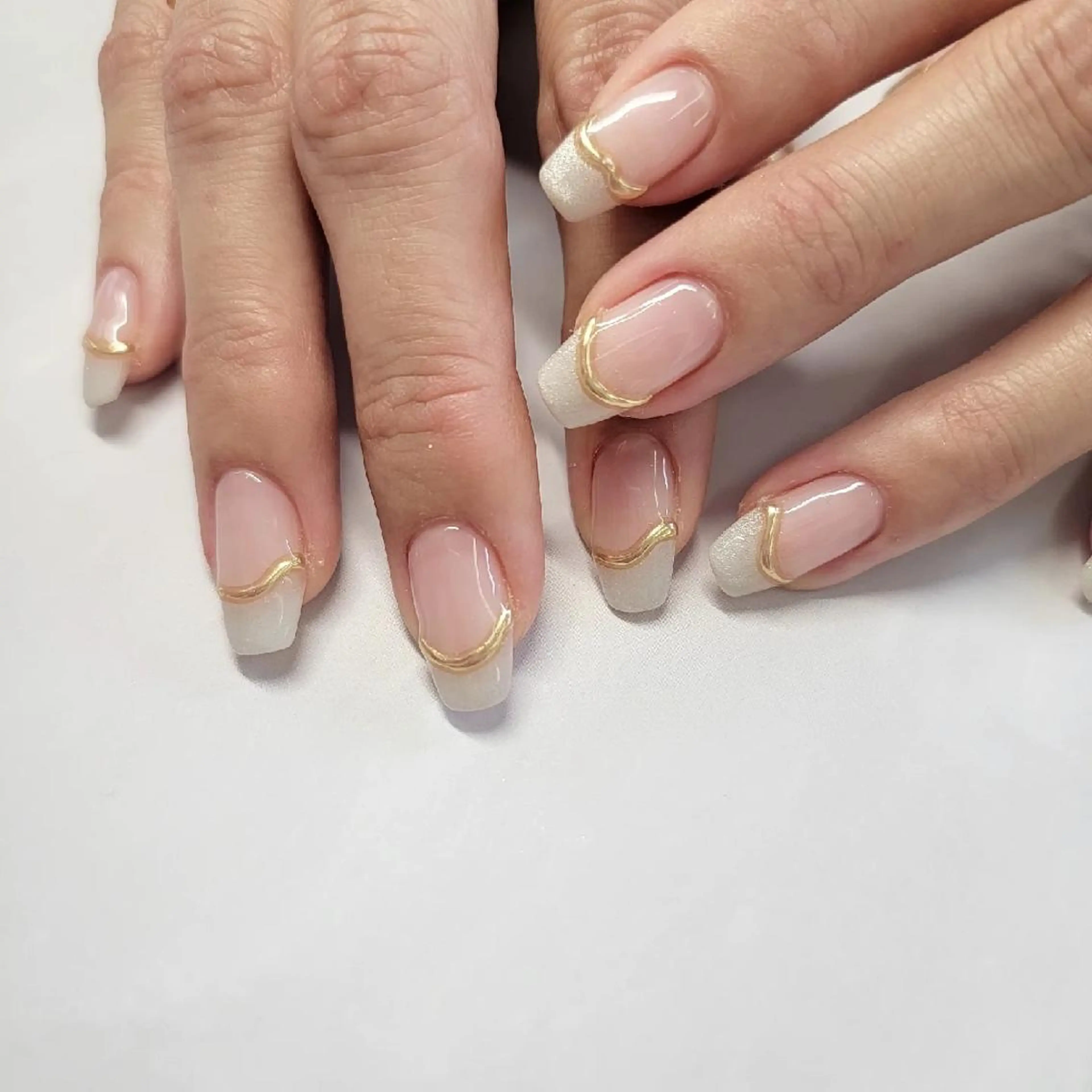 ネイル フレンチネイル ハンドネイル みよし市 nail salon*pomnal.co所属・Shimada Harukaのネイルデザイン