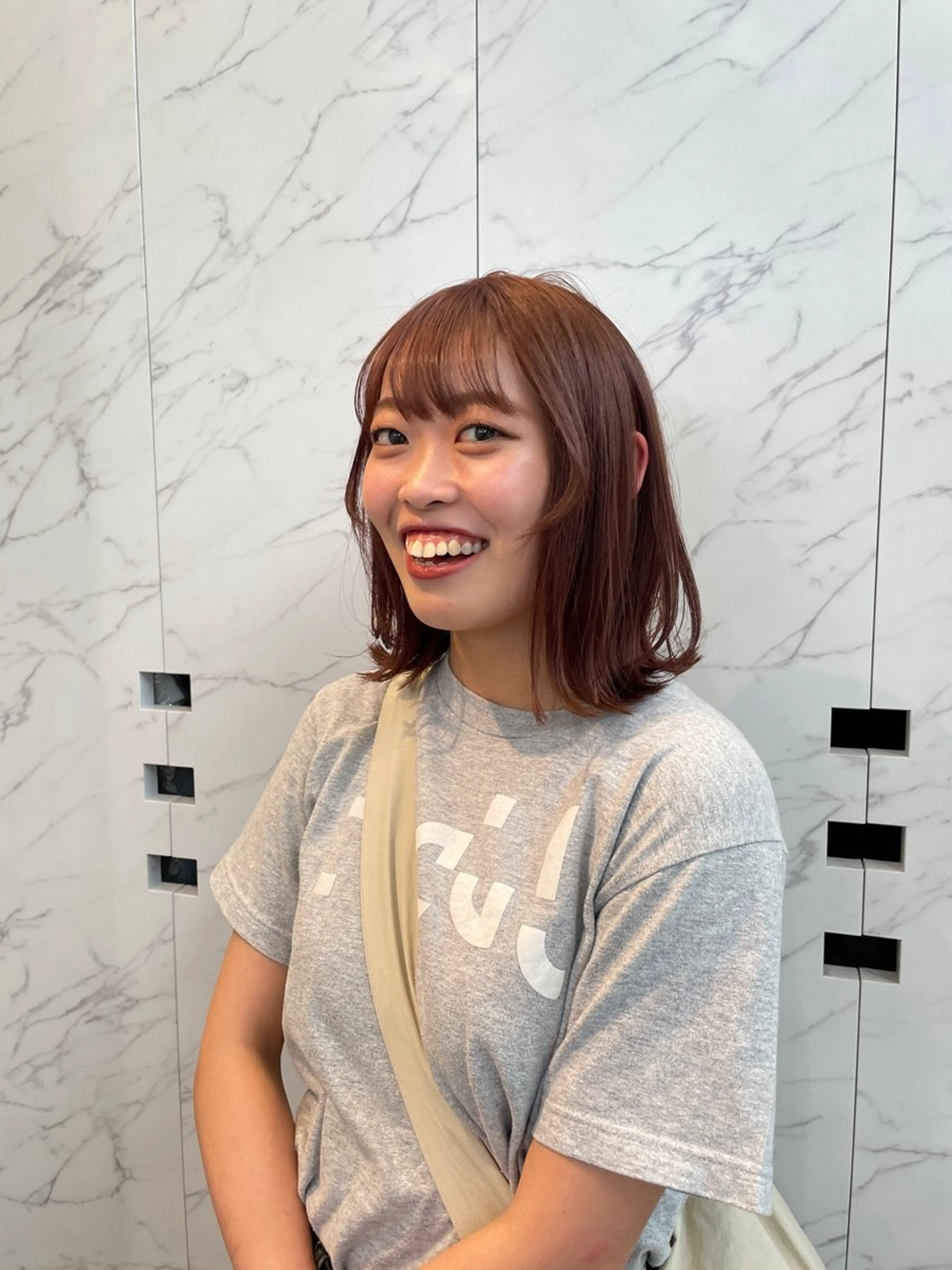 ミディアム miu /透明感カラーのヘアスタイル