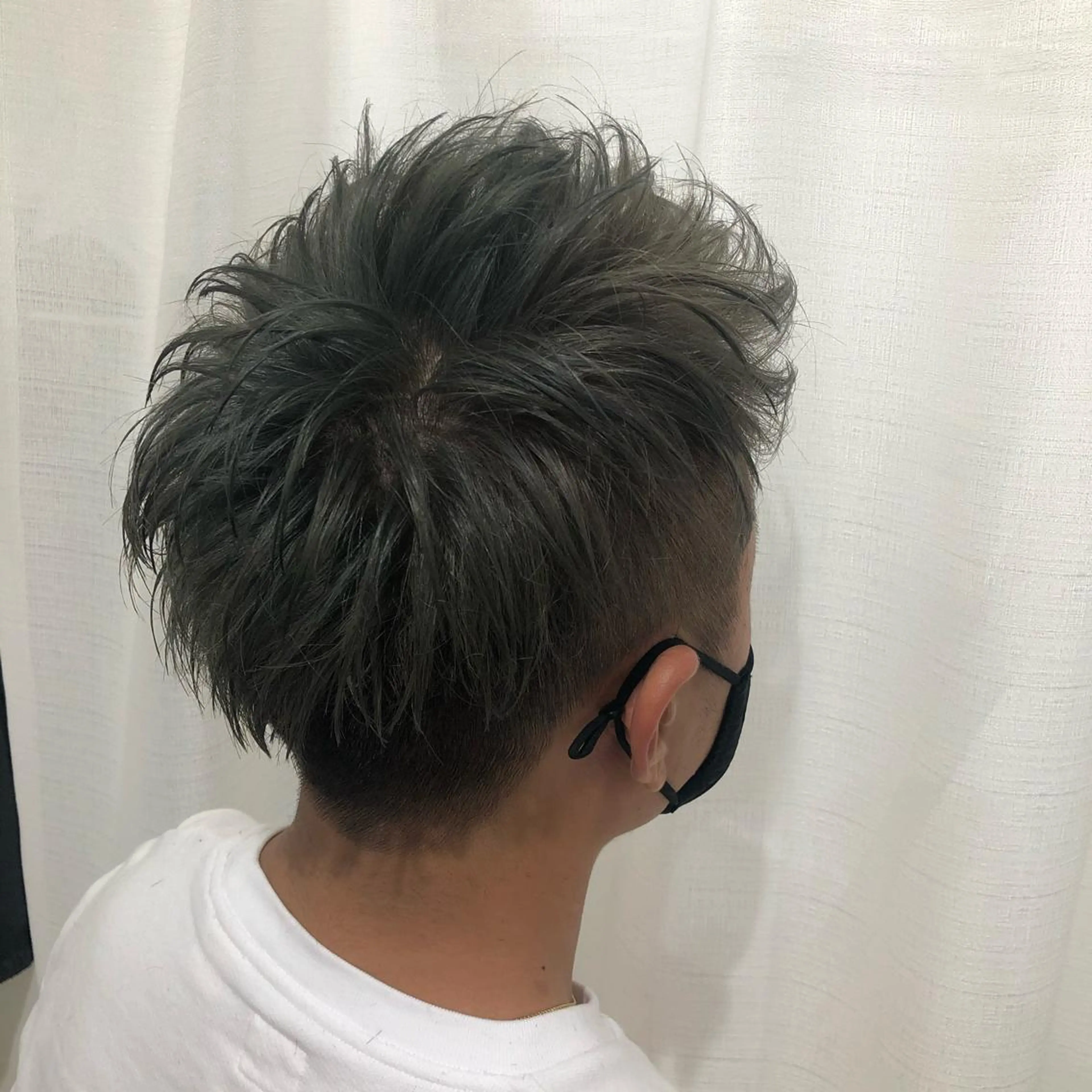 カラー メンズ hisano / ハイトーン・透明感のヘアスタイル