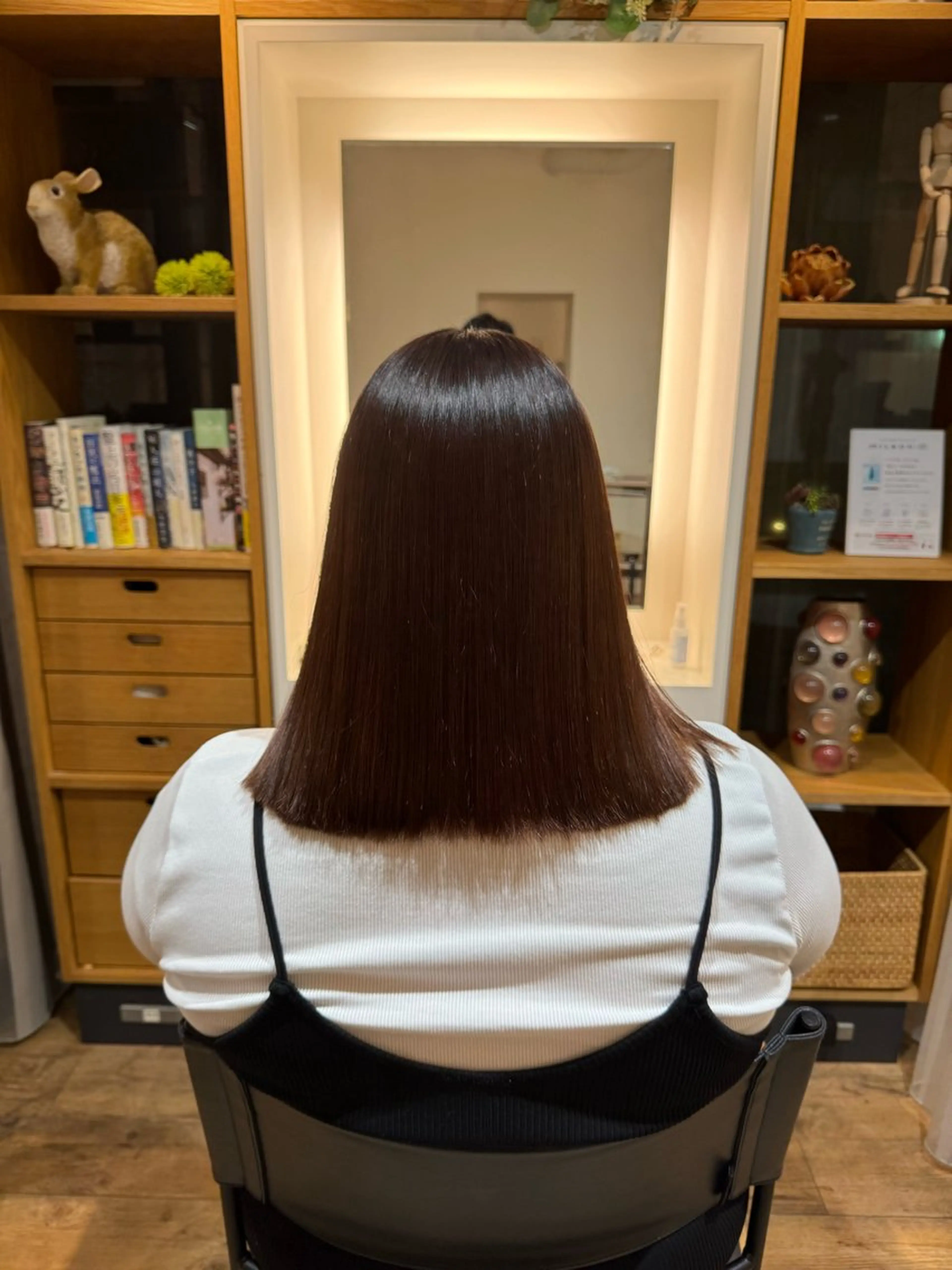 セミロング カット 縮毛矯正 トリートメント afloatkobe所属・美髪/髪質改善 川口凌弥のヘアスタイル