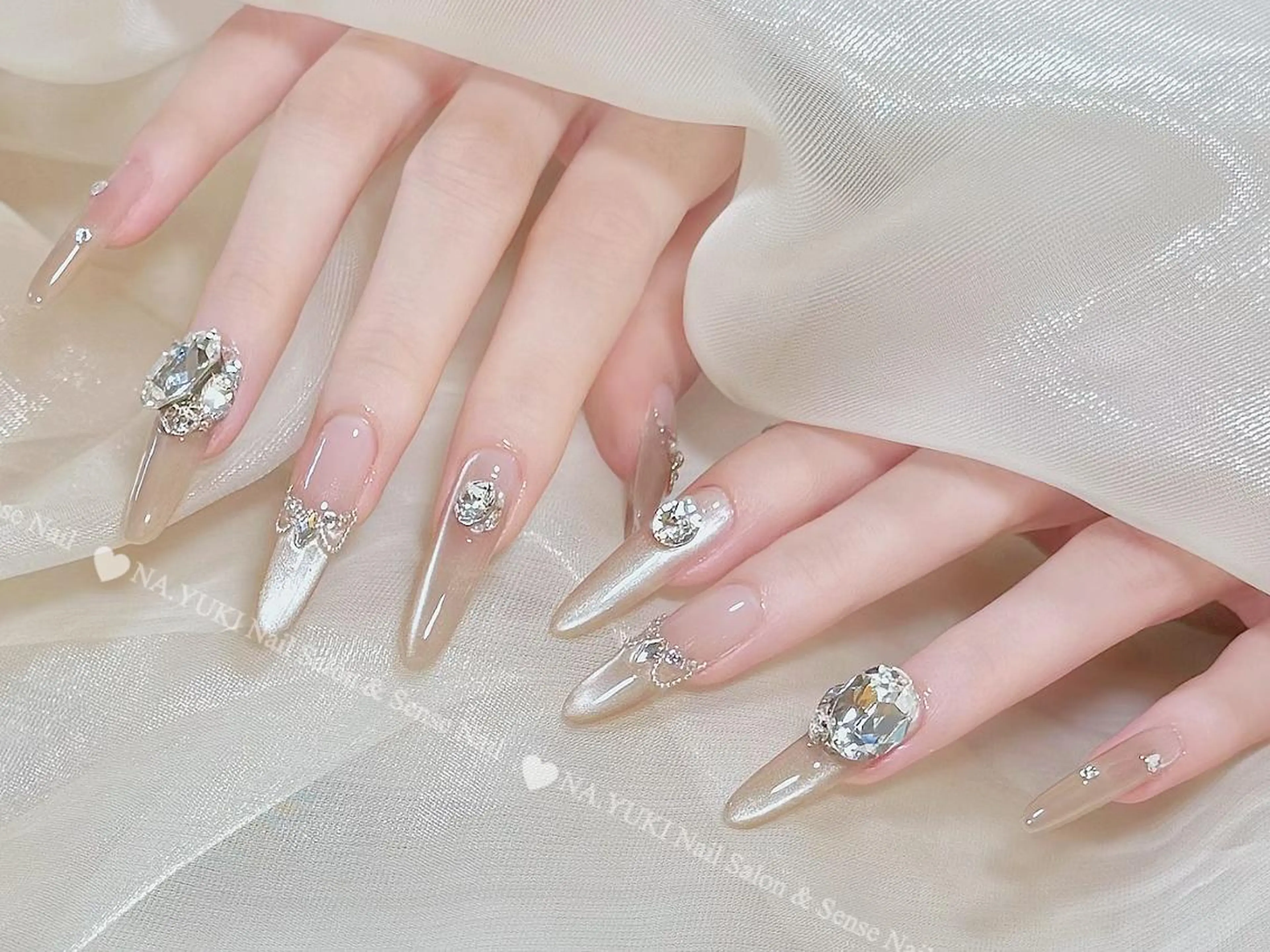 ネイル 🦋 Queenieのネイルデザイン