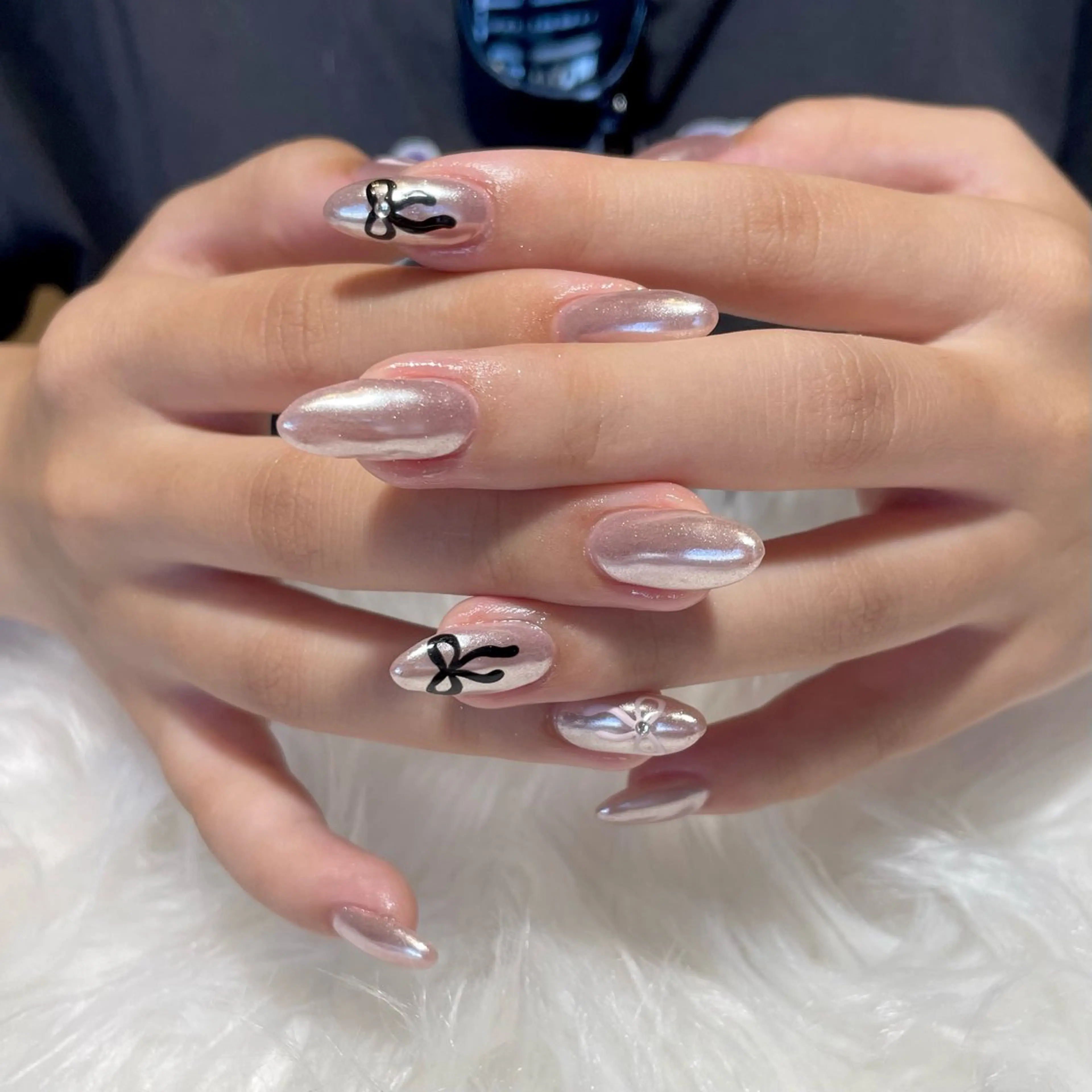 ネイル ミラーネイル neige Kouzukiのネイルデザイン