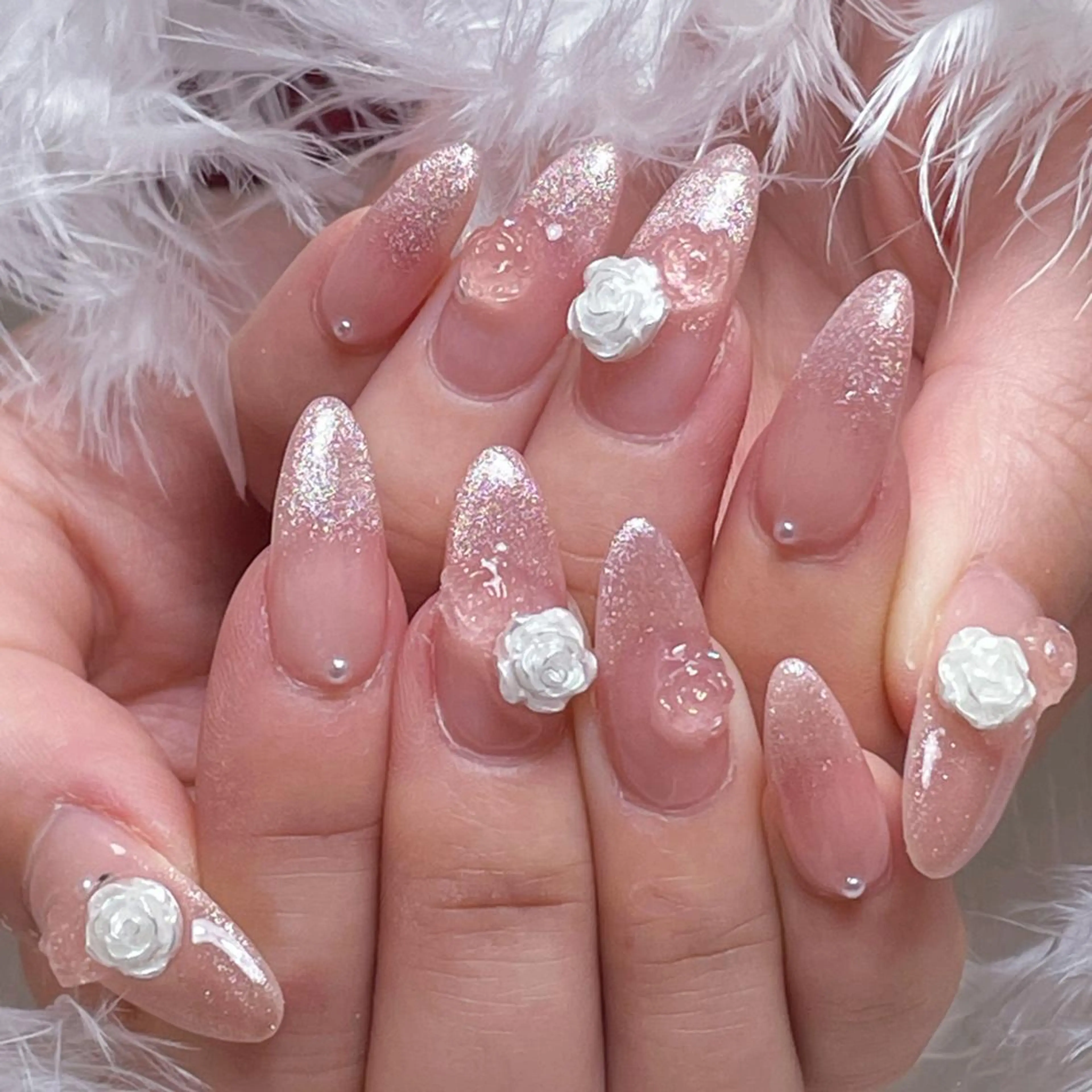 ネイル アートネイル オーロラネイル ガーリー キラキラネイル 韓国ネイル ハンドネイル nina 💅のネイルデザイン