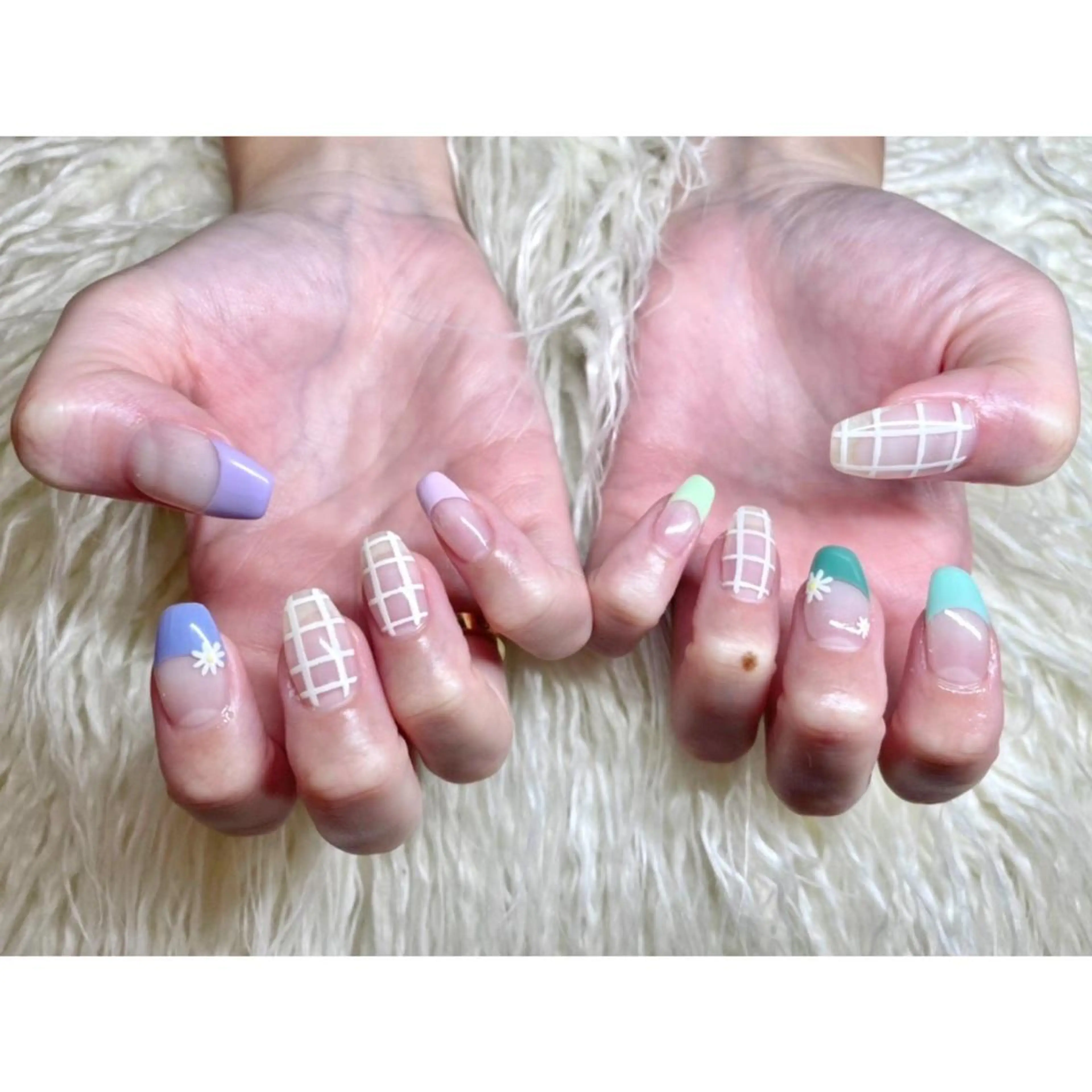 ネイル フレンチネイル 春ネイル ハンドネイル フットネイル Nail salon LuaRのネイルデザイン