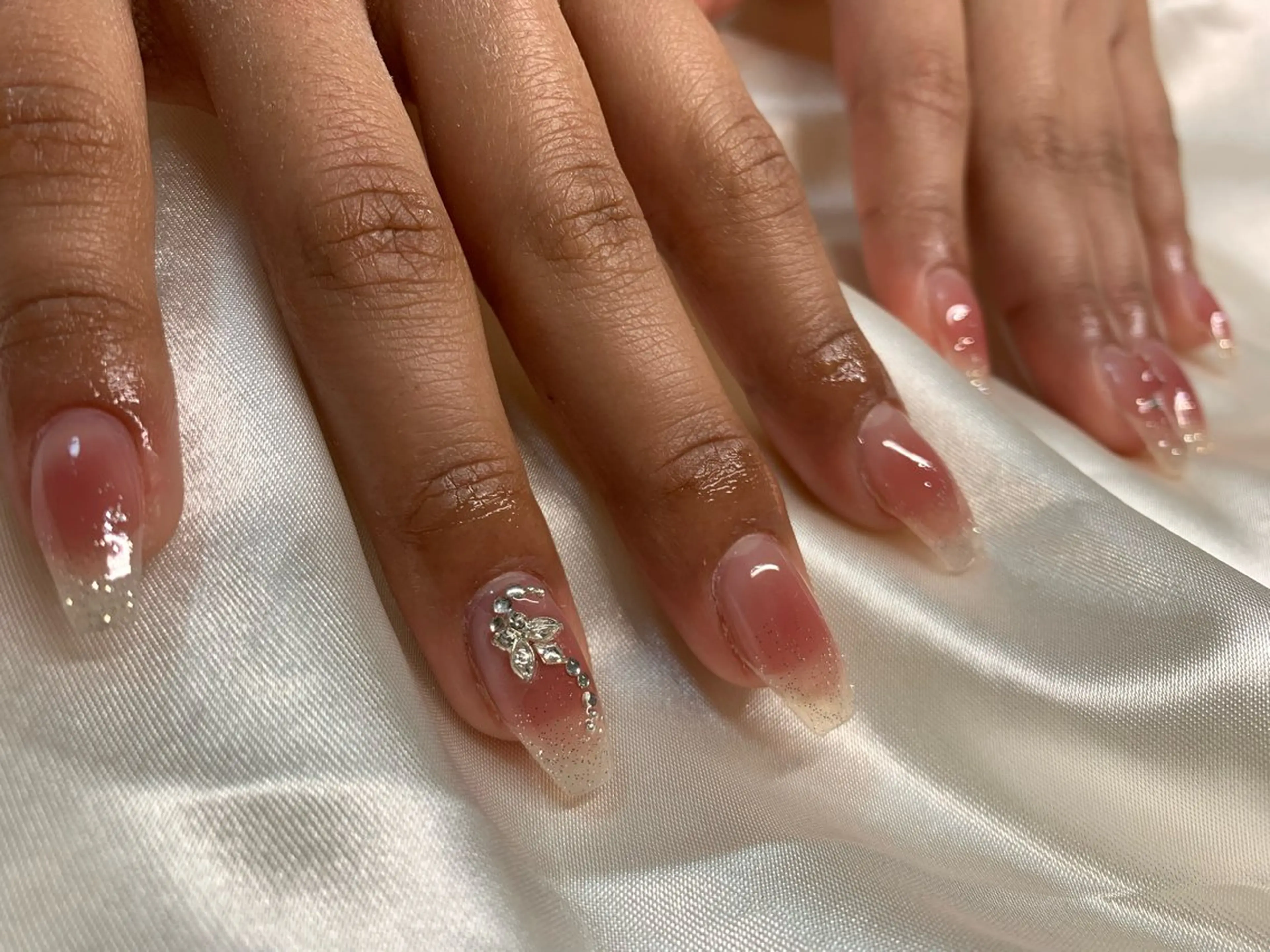ネイル チークネイル ハンドネイル ANA.CHUO NAILSのネイルデザイン