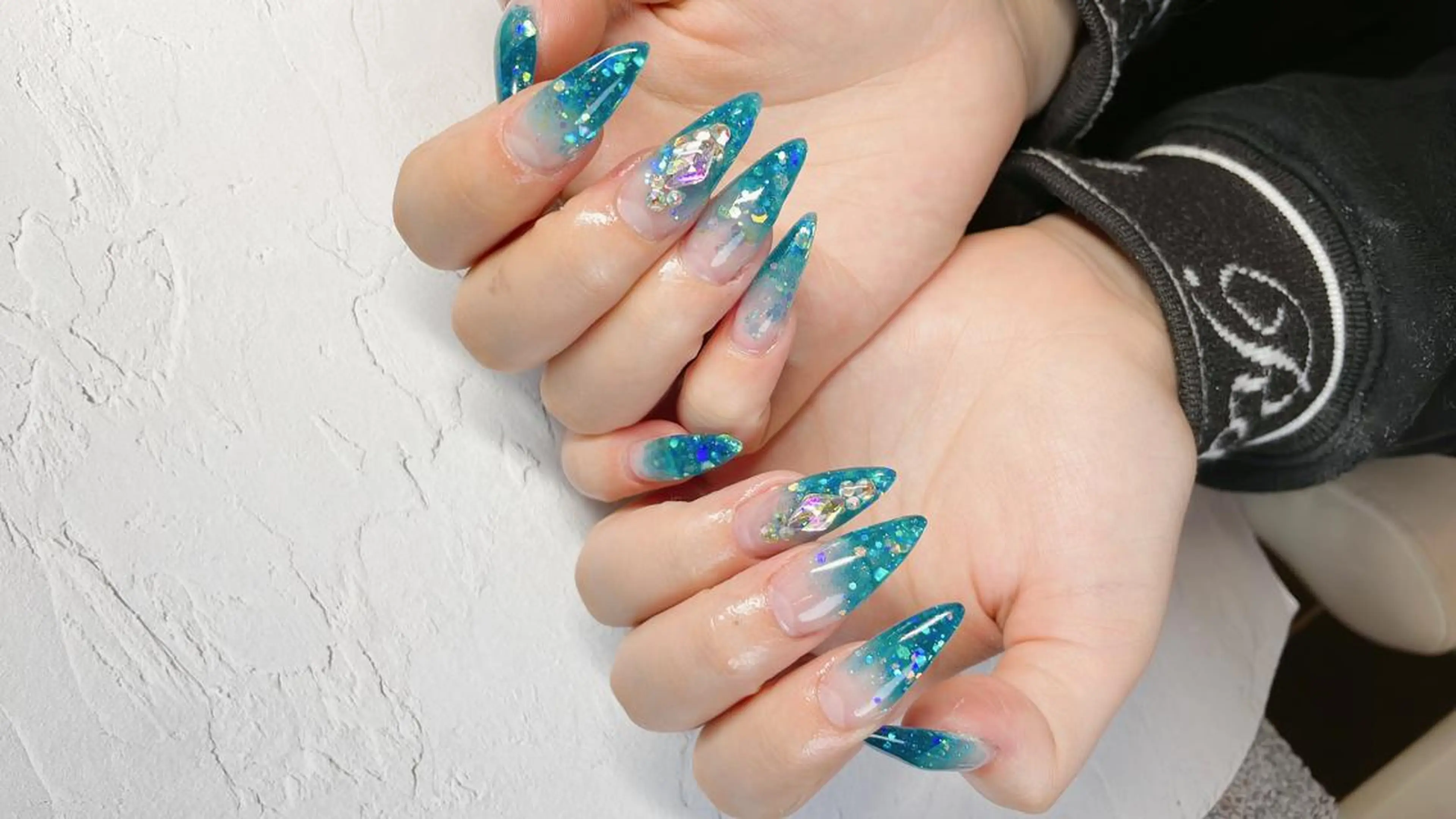 ネイル アートネイル キラキラネイル ハンドネイル LaLa Peach 福岡のマツエク・マツパデザイン