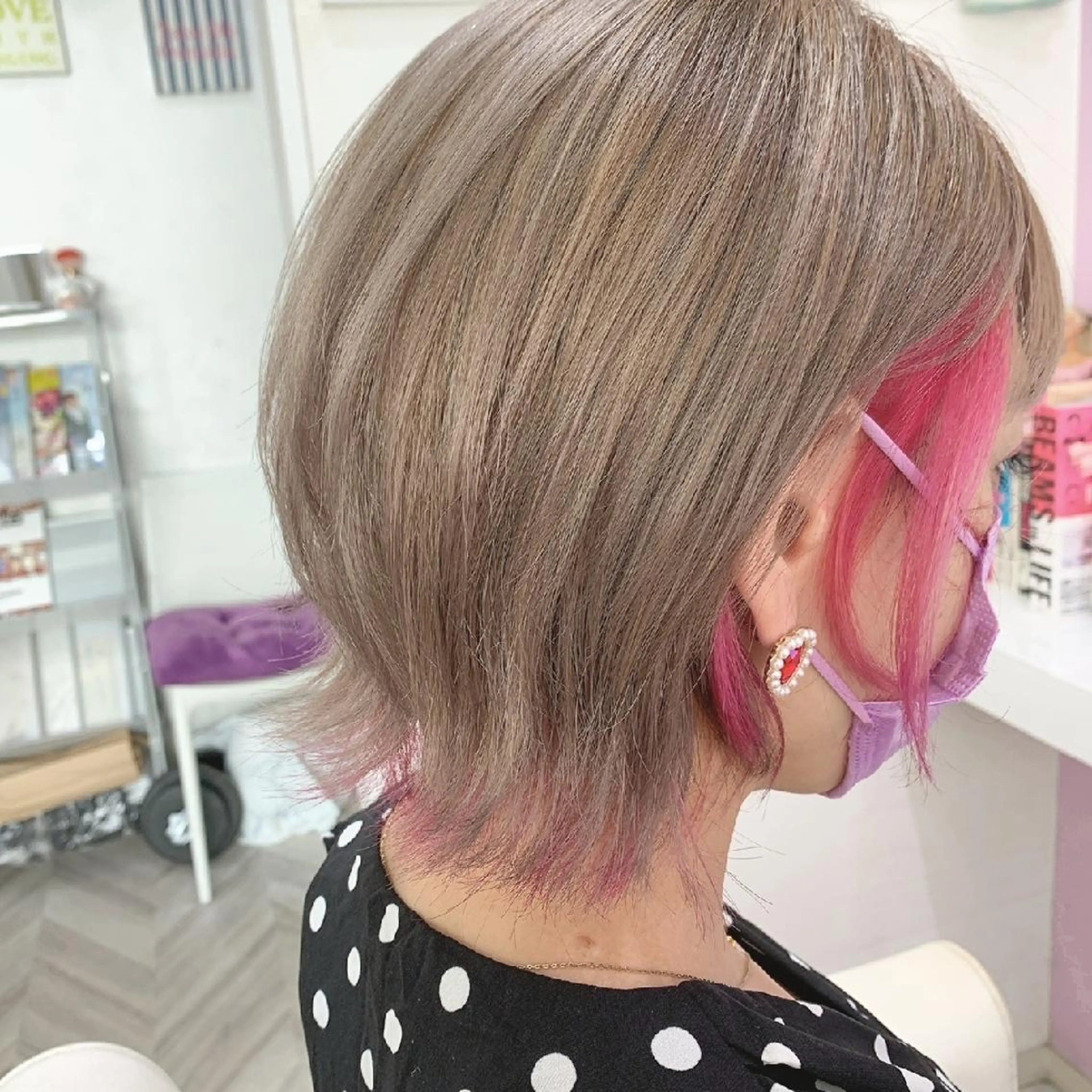 ショート ヘアアレンジ カラー ベージュカラー ペールベージュ ピンクカラー ナカシマ  アユミのヘアスタイル