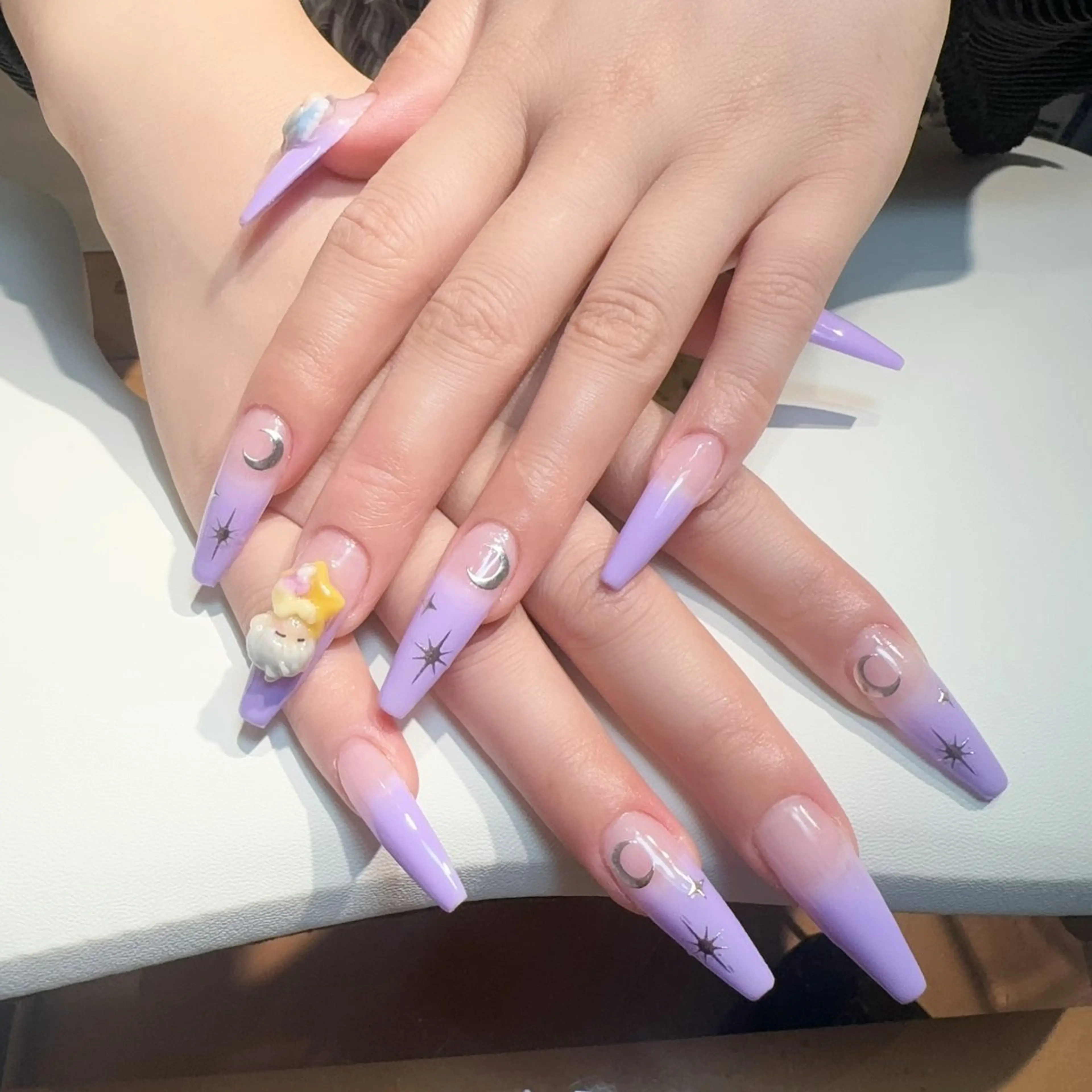 🎀持ち込みシンプルデザイン🎀(シールかストーン4枚orパーツ2個込み)💅🏻¥10980→¥5980の写真