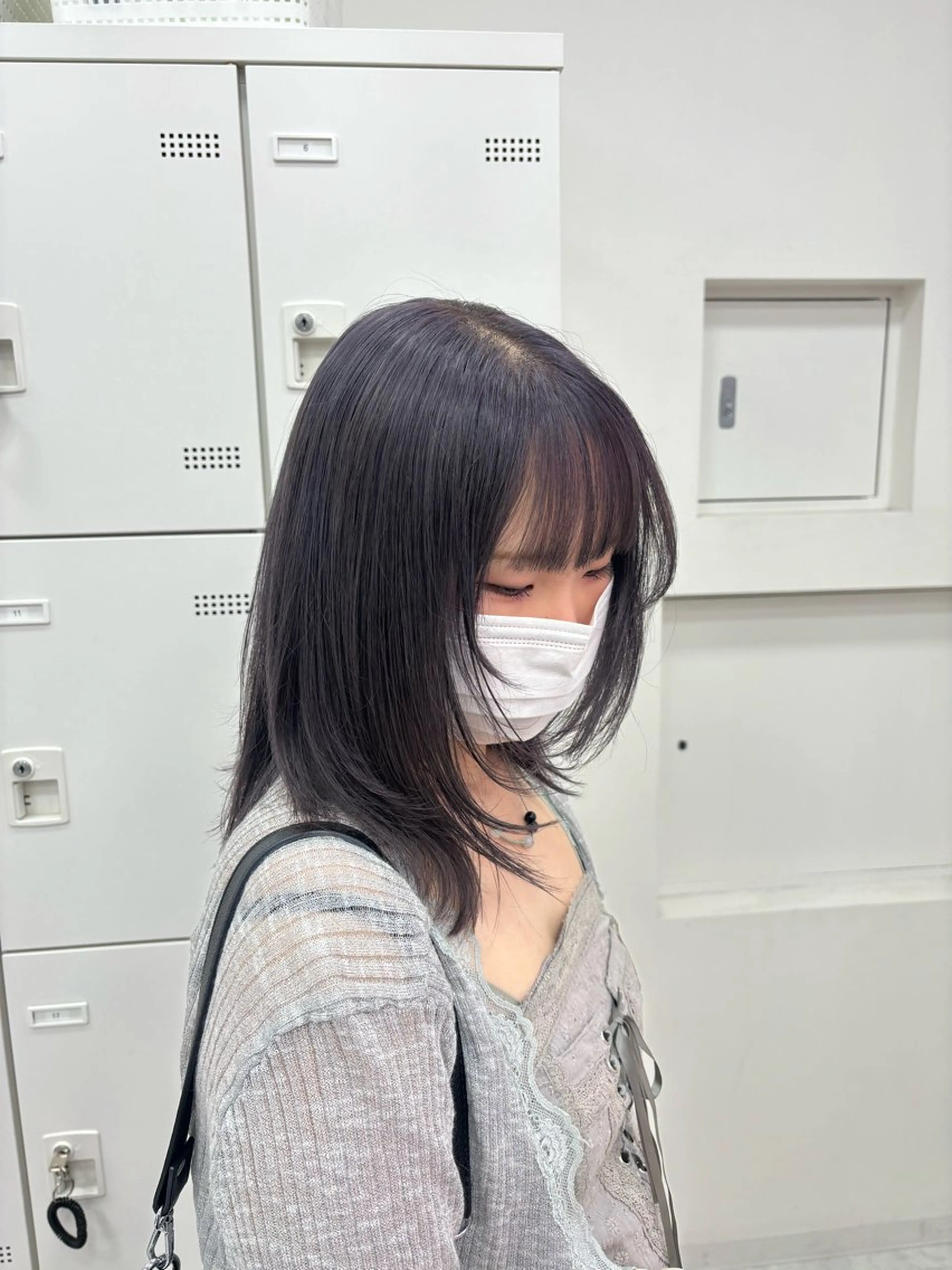 ミディアム カラー ヘアカラー トリートメント ヘッドスパ 韓国レイヤー ハッシュカットのヘアスタイル