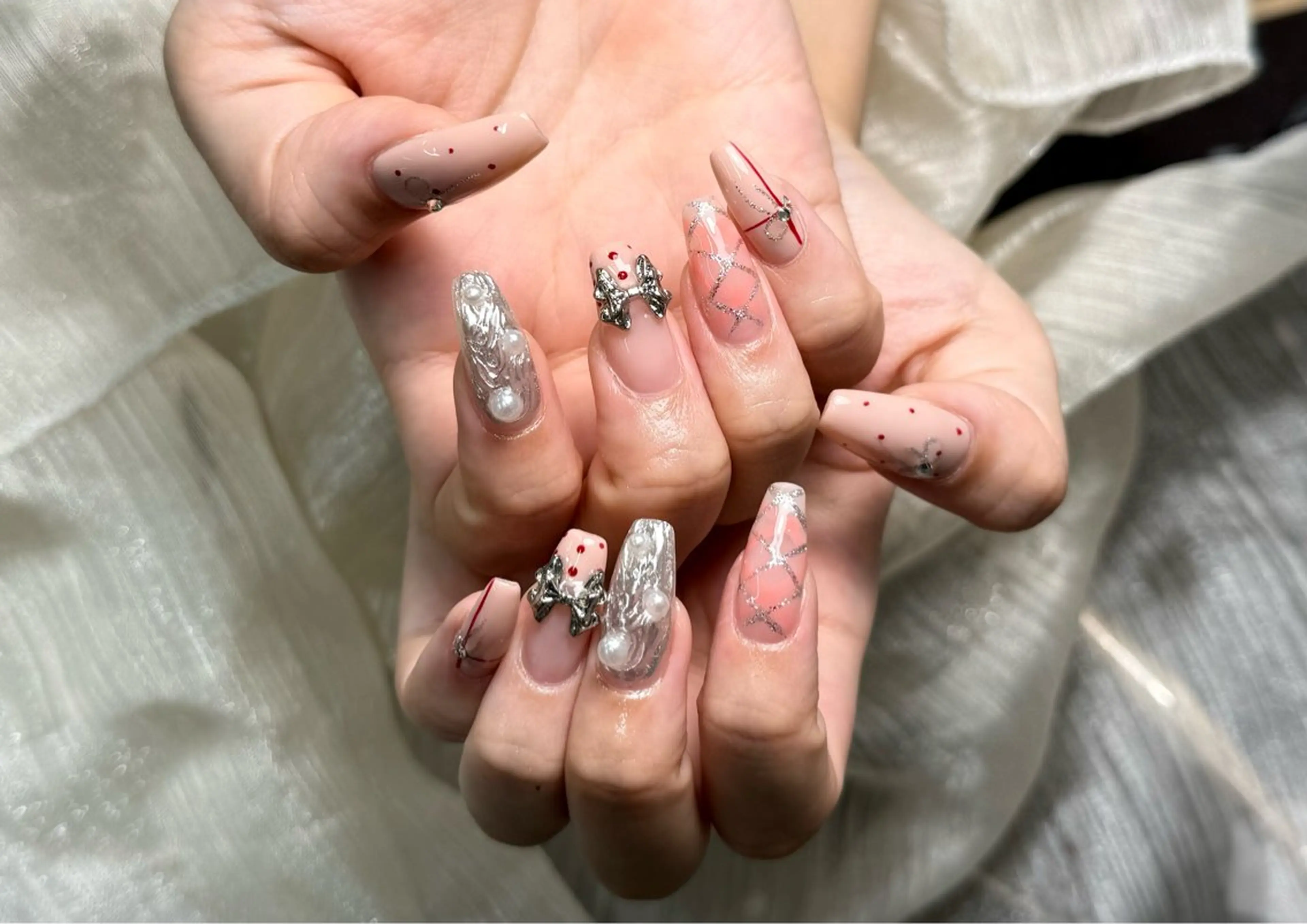 ネイル ハンドネイル ToliyDeliy Keilyのネイルデザイン