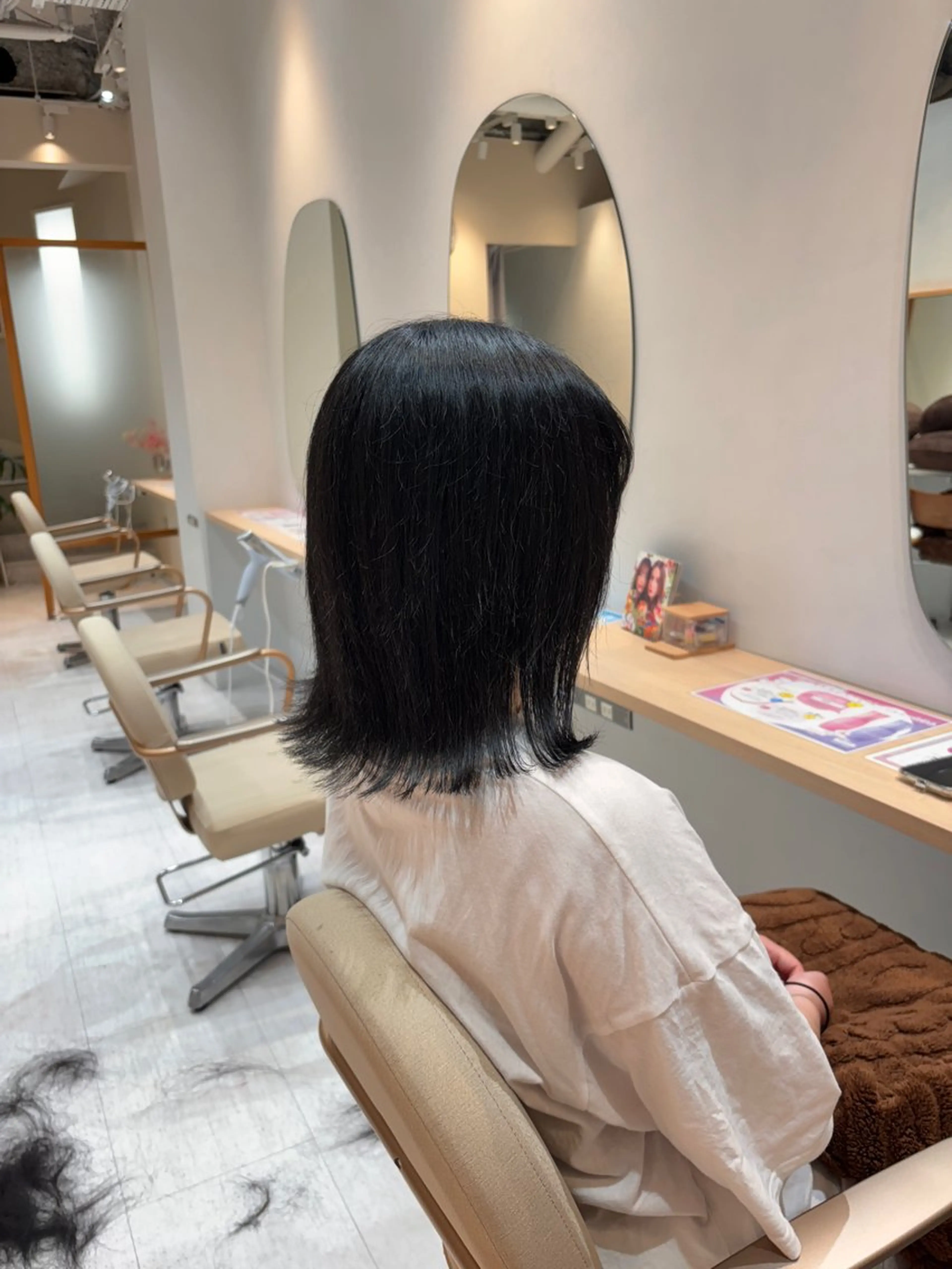 ミディアム 切りっぱなしボブ ボブ 小林 琉花のヘアスタイル