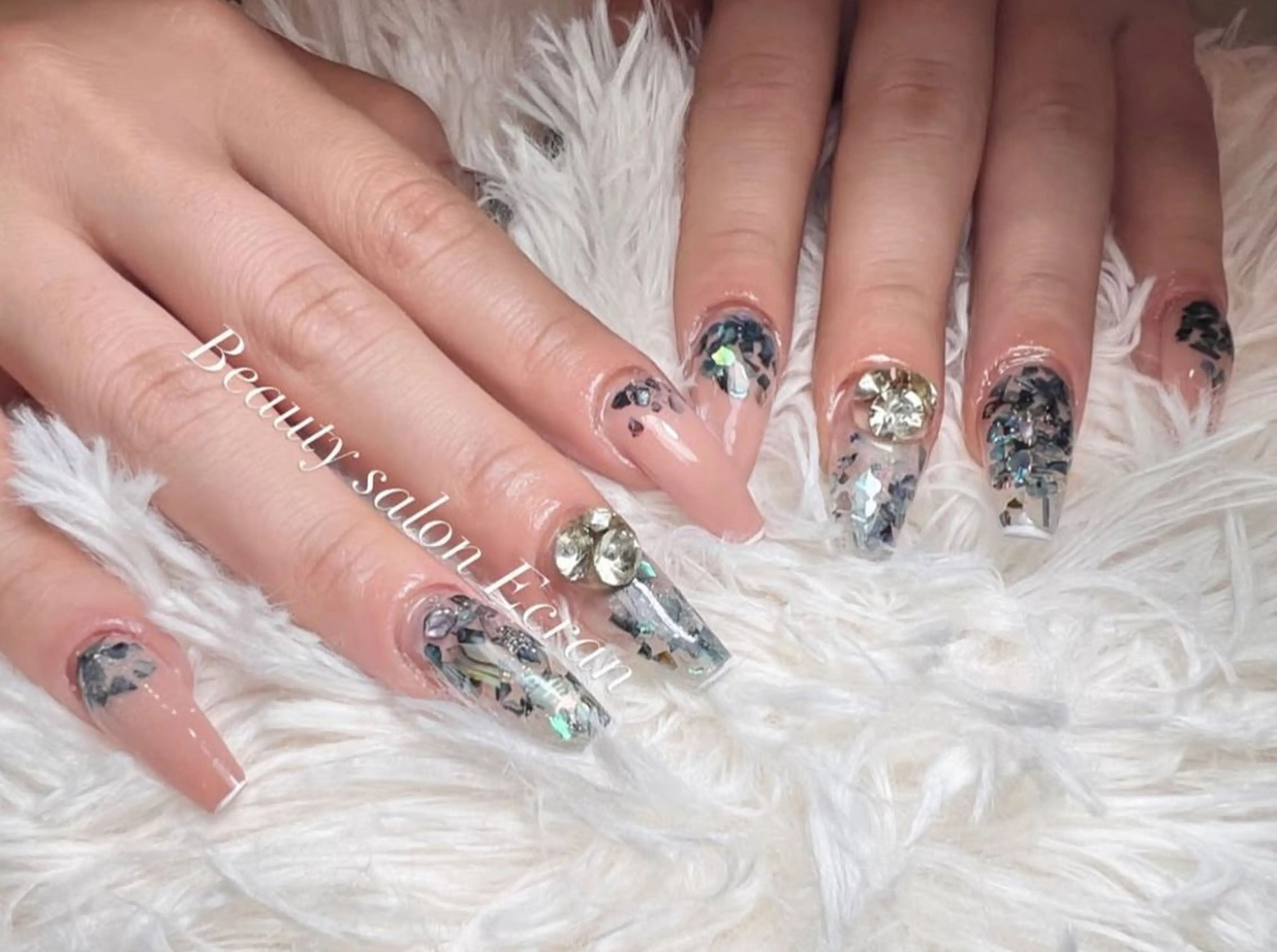 ネイル えくにゃん所属・AMAGASAKI LISAのネイルデザイン