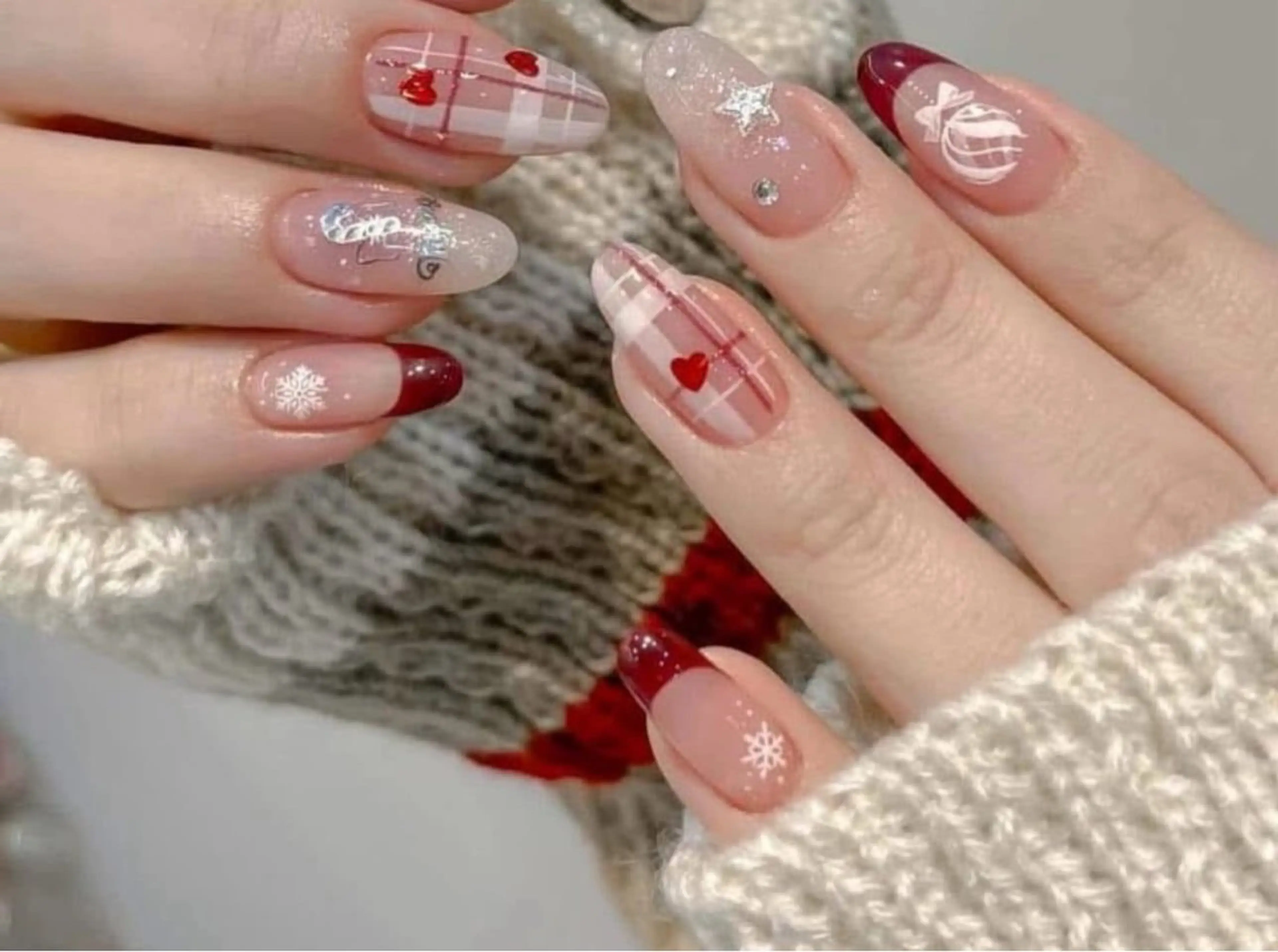 ネイル ハンドネイル T. Leeのネイルデザイン