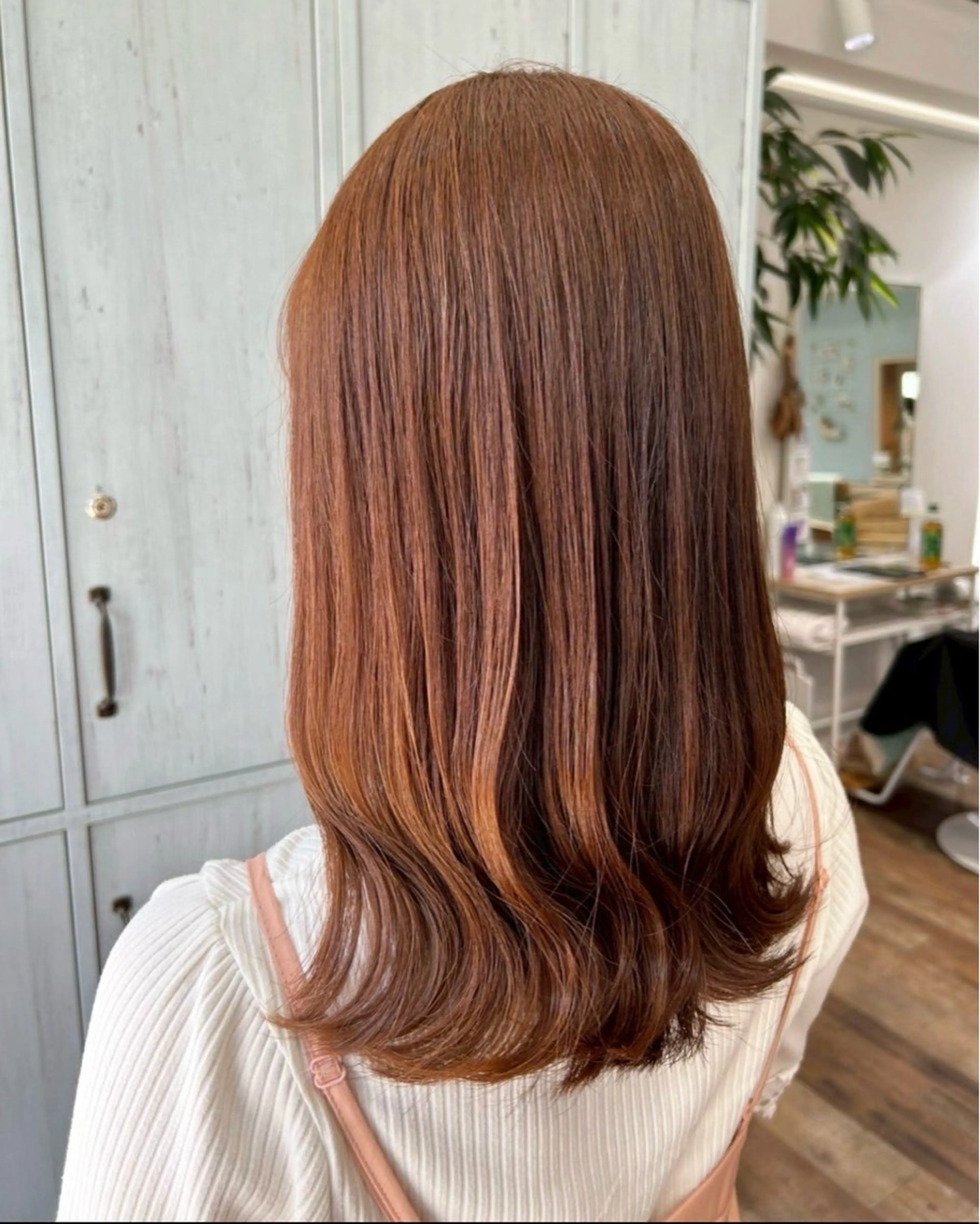 セミロング カラー カット ヘアカラー トリートメント ブラウンカラー tomokaのヘアスタイル