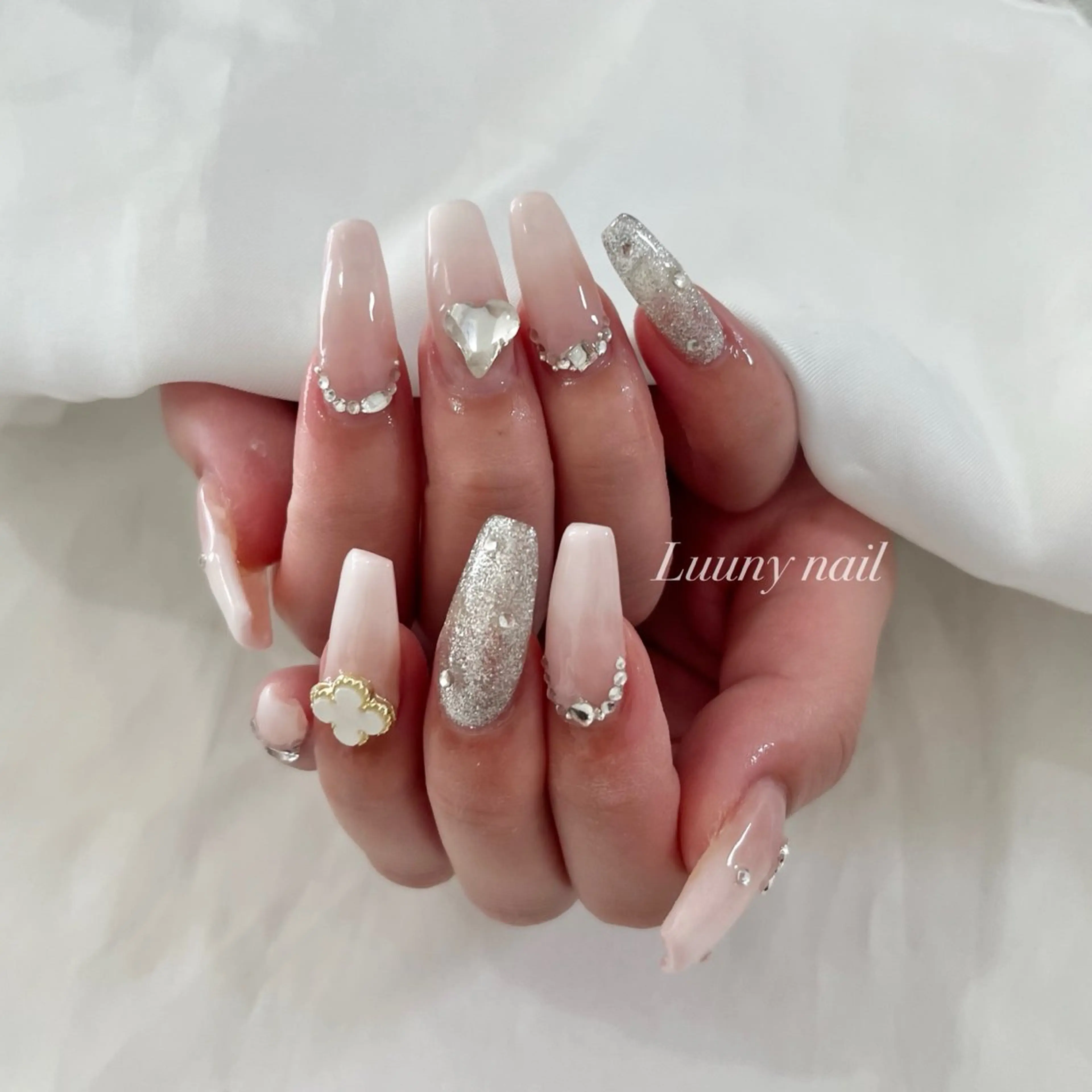 ネイル Luuny nailのネイルデザイン