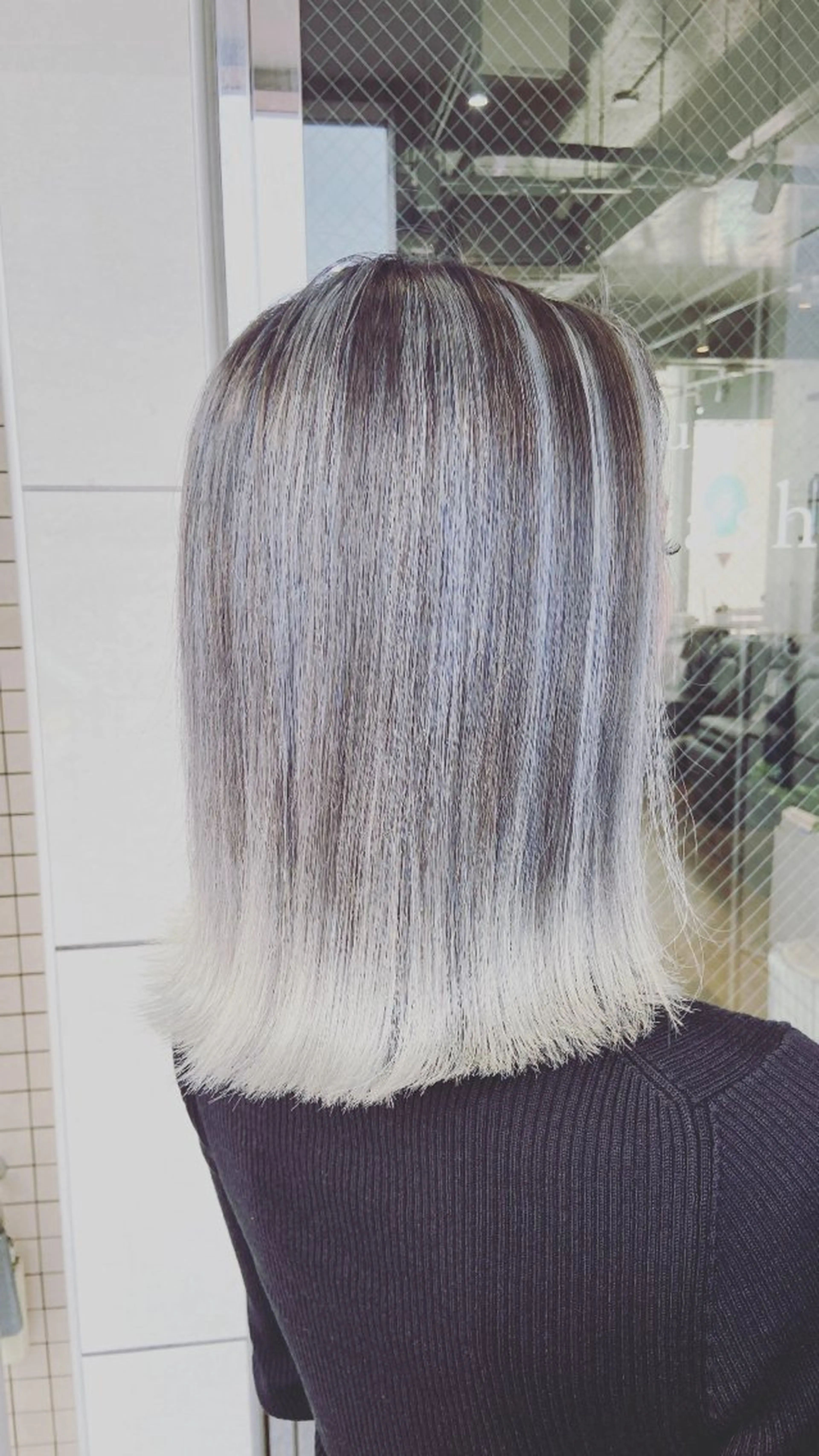 ミディアム レイヤーカット ヘアカラー トリートメント 🧸プルエクステ❤︎ ネイルKAO🧸のヘアスタイル
