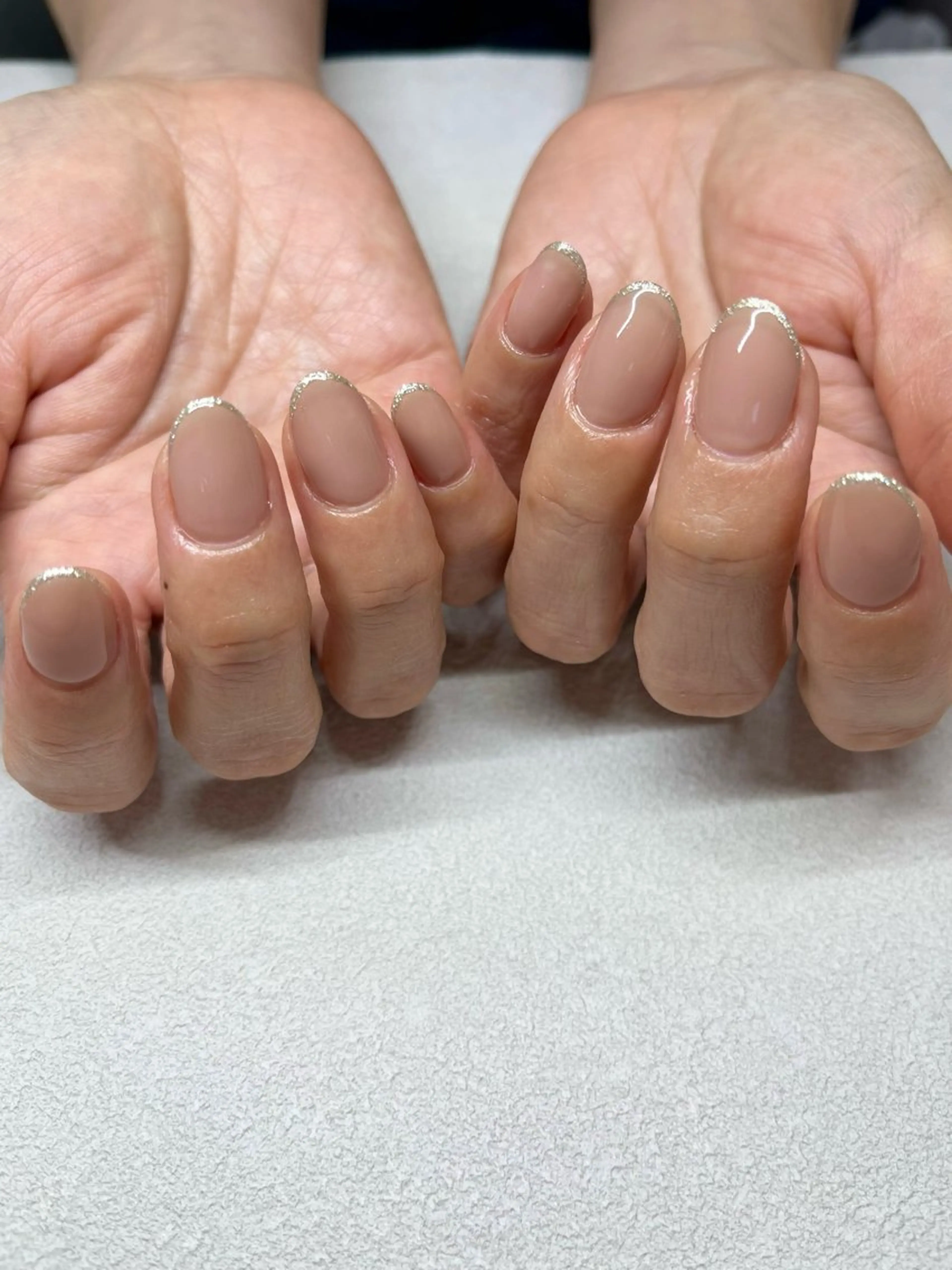 ネイル ゴールド ラメ(グリッター) ワンカラーネイル HUU.所属・HUU. riko 二俣川のネイルデザイン