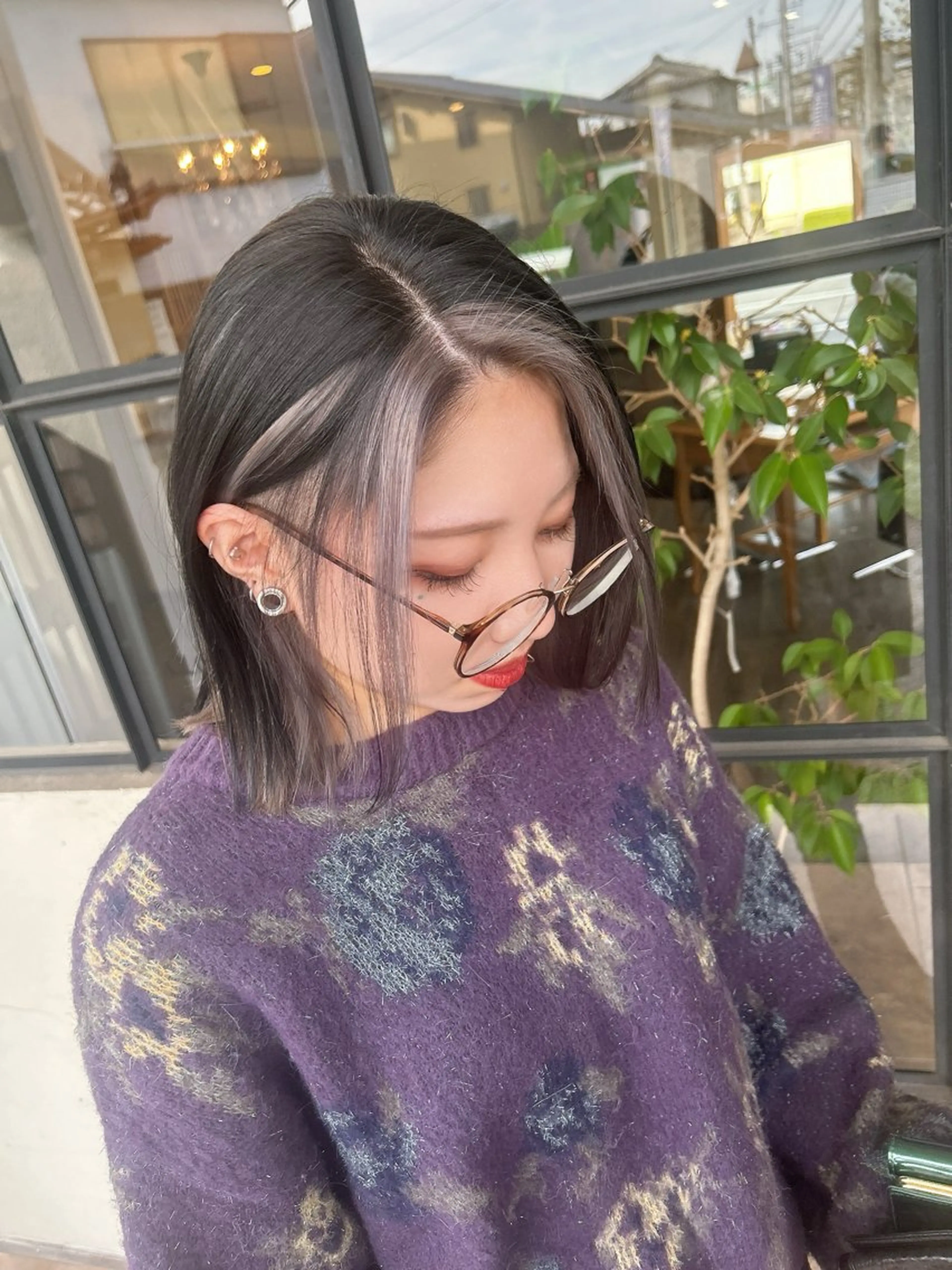 ミディアム カラー ミストバング ブリーチ  フェイスフレーミング インナーカラー シルバー カット ヘアカラー Morpho Hair Product所属・井上 花音のヘアスタイル
