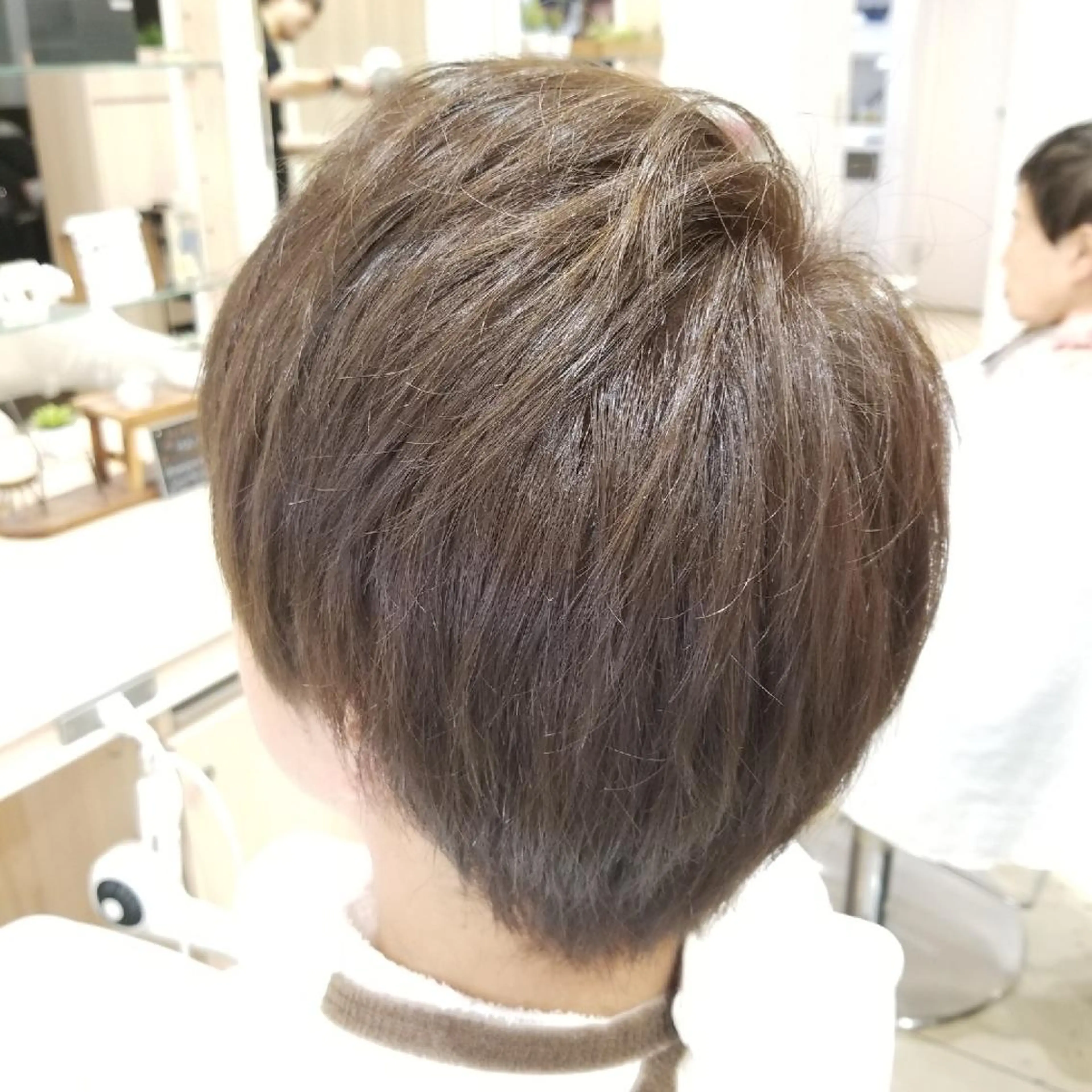 ショート カラー メンズ 山内 佐江子のヘアスタイル