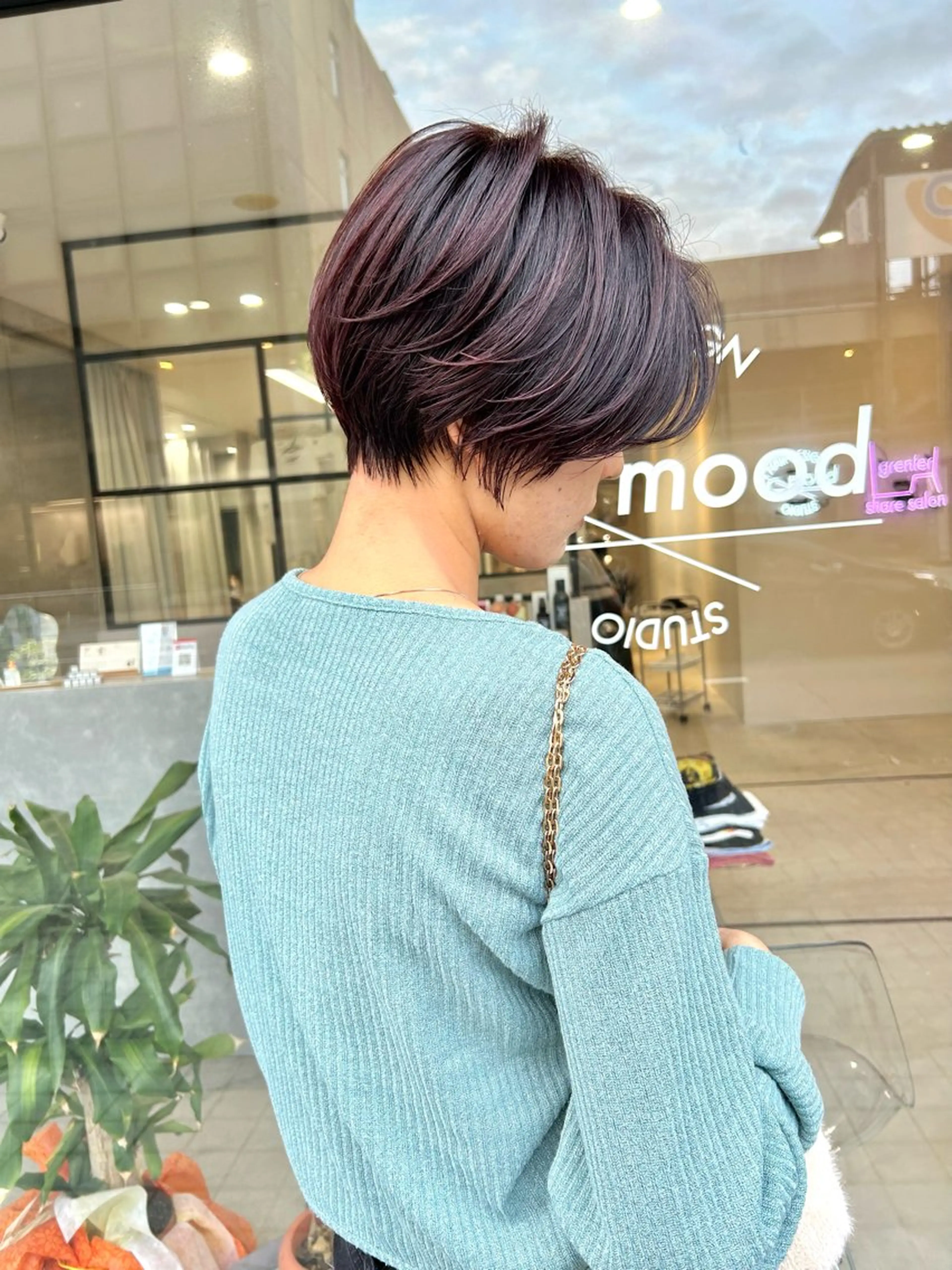 ショート カラー カット mood tatemachiのヘアスタイル