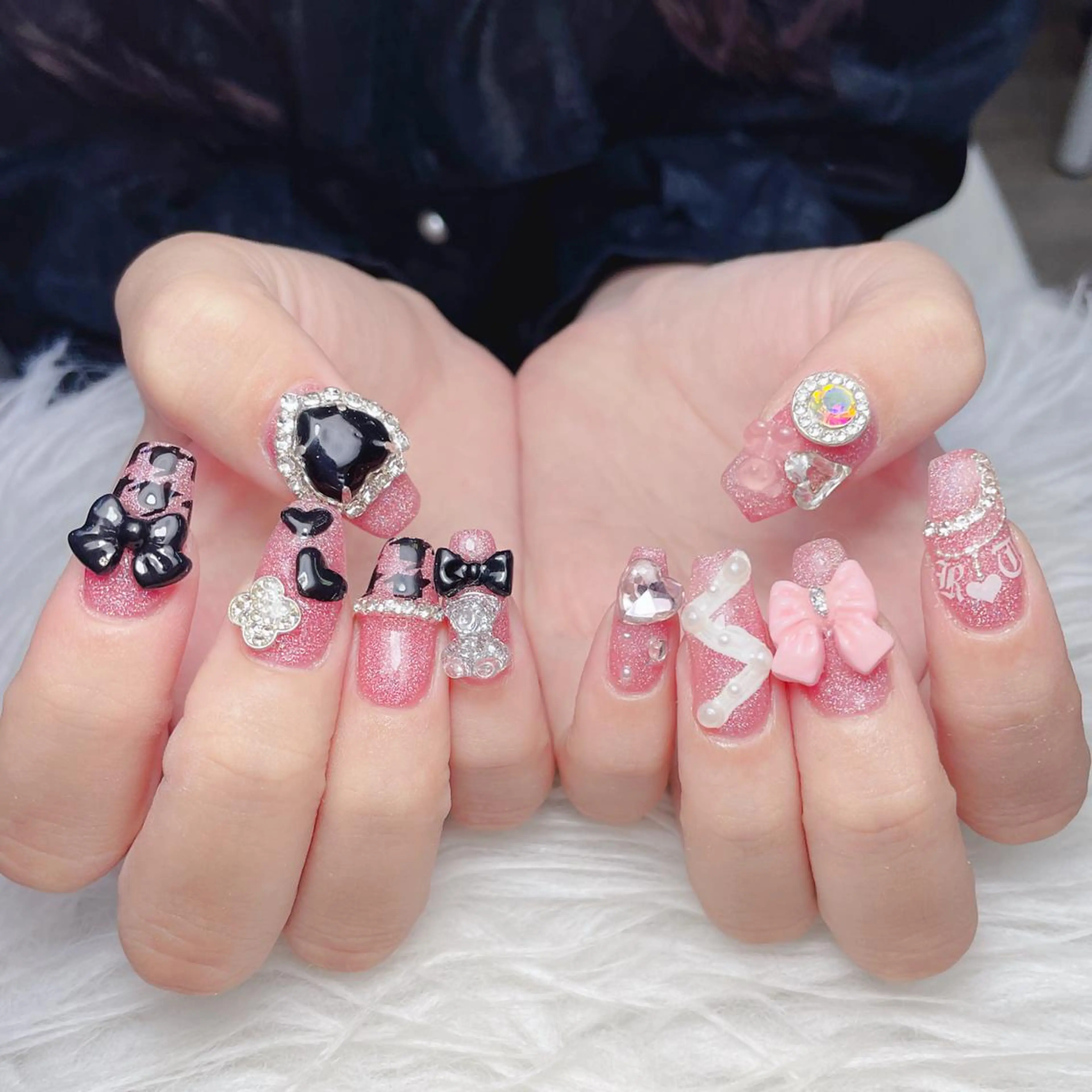 ネイル オーロラネイル フレンチネイル ハート 韓国ネイル ミラーネイル MELODY BEAUTY SALON所属・Melody  スカルプ専門店のネイルデザイン