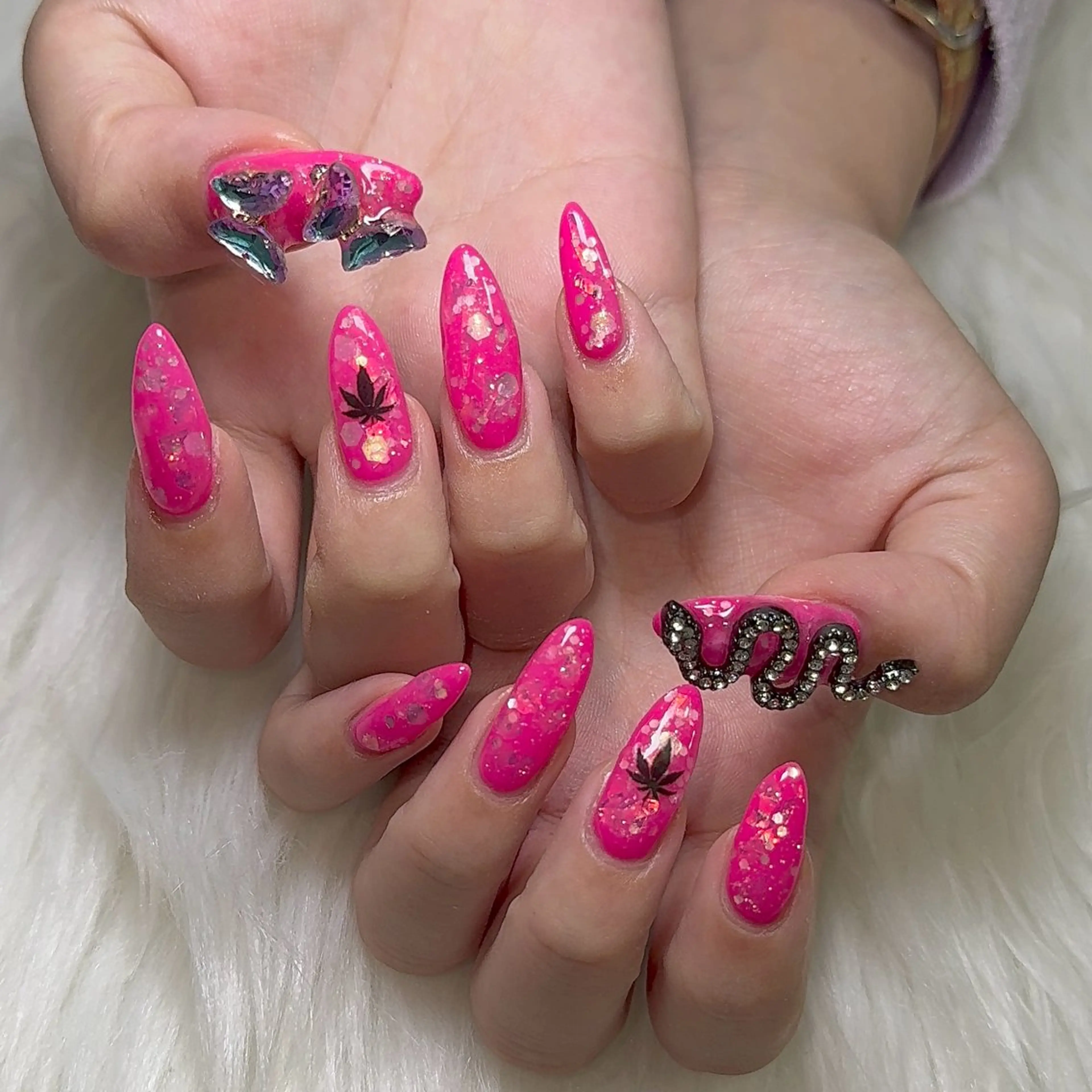 ネイル ハンドネイル 黒川 実祐のネイルデザイン