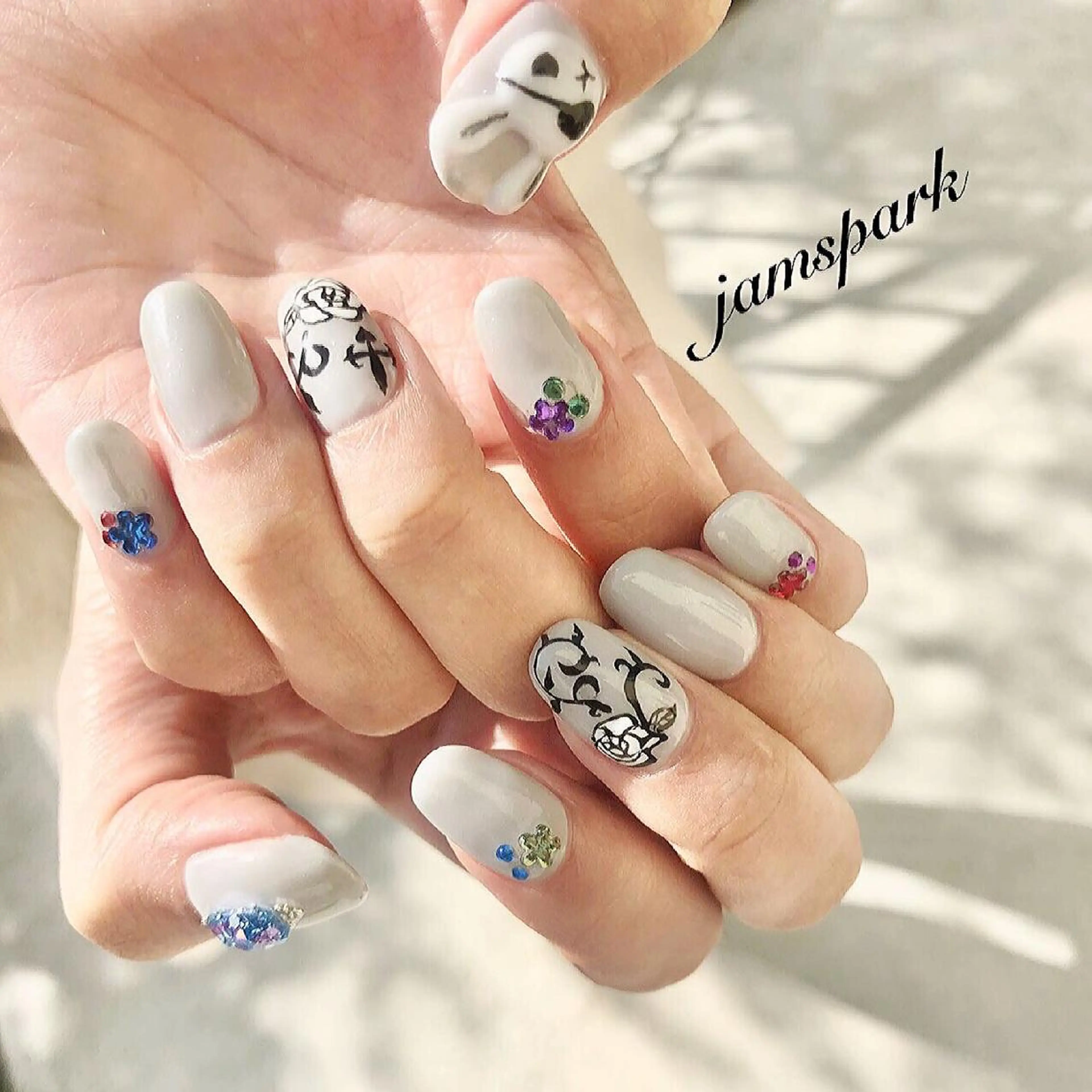 ネイル アートネイル ジェルネイル ホワイト ハンドネイル jamspark ✨のネイルデザイン