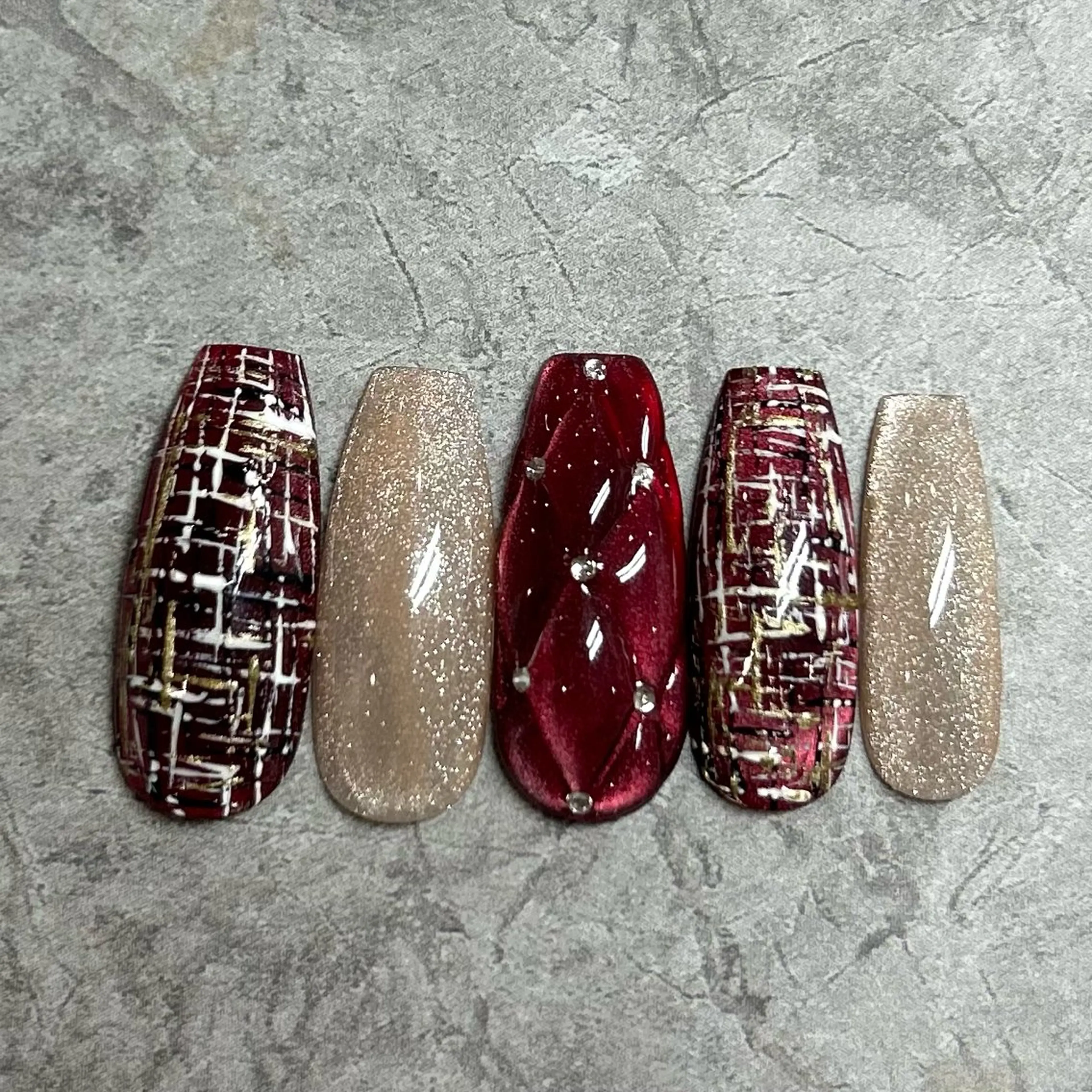 ネイル REVE 🌺yuina🌺のネイルデザイン