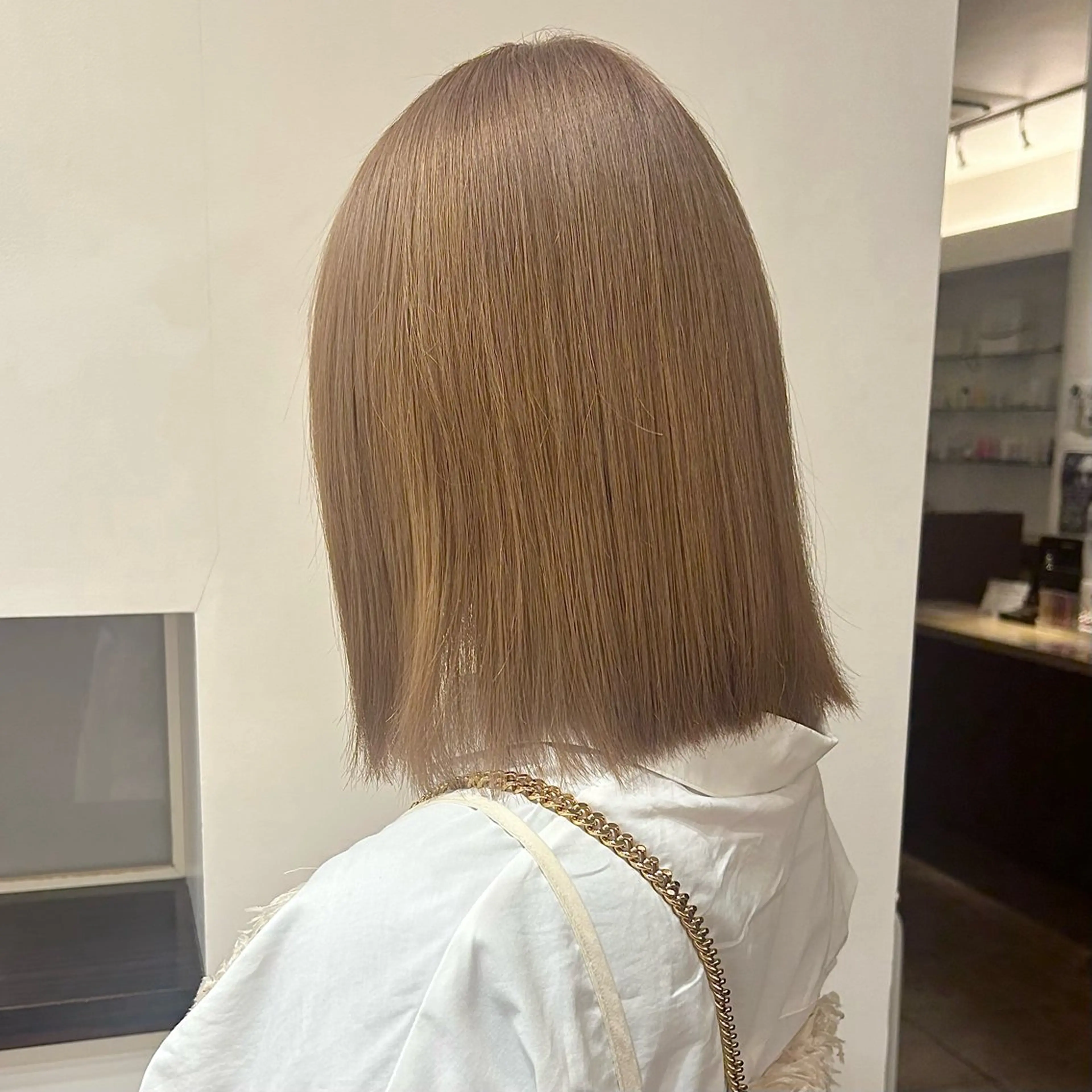 ショート カラー ブリーチ ❣️星野のあ❣️ 優しいダブルブリーチのヘアスタイル