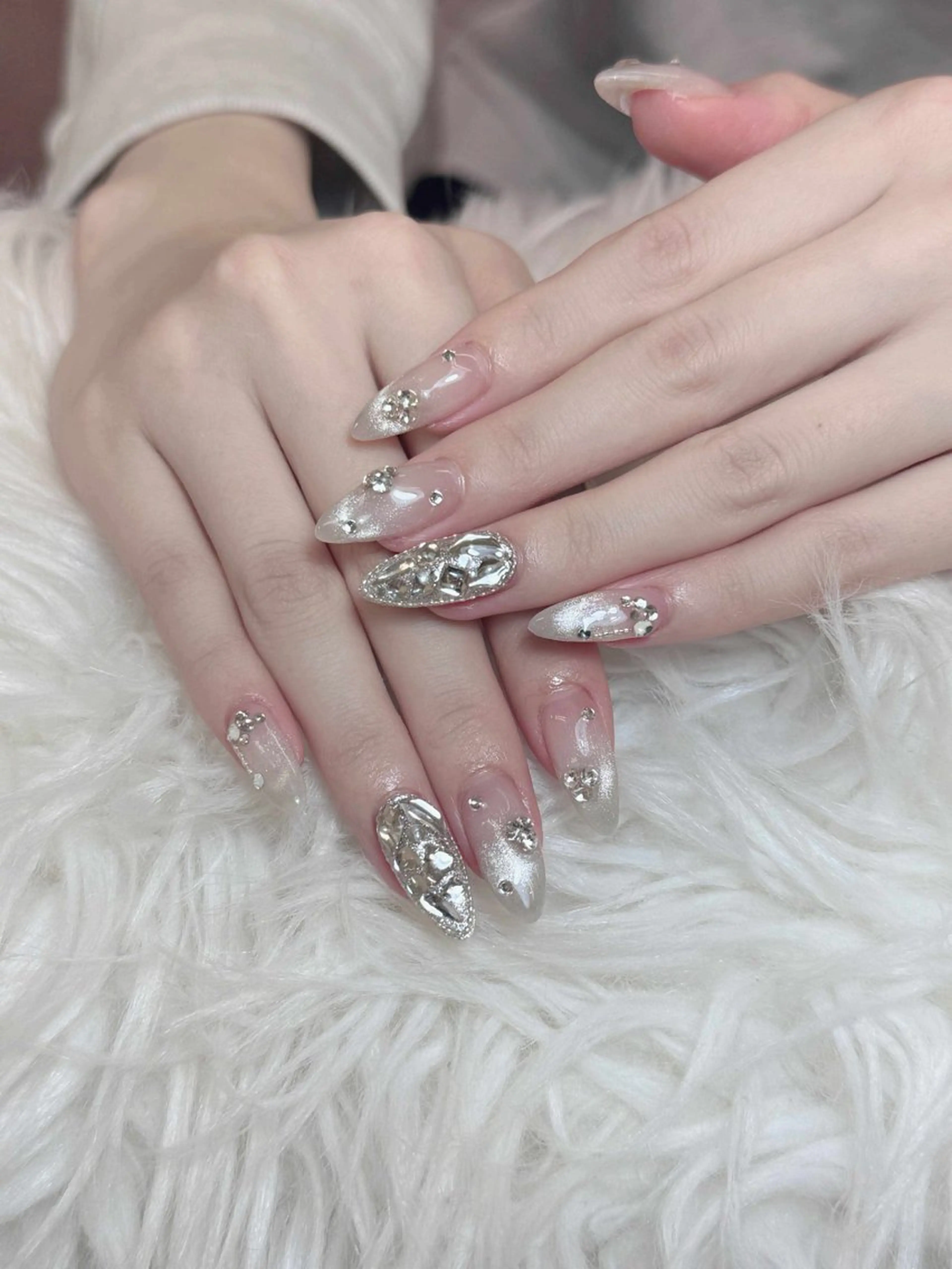 ネイル アートネイル オーロラネイル チークネイル 長さ出し フットネイル Noiranail_ studioのネイルデザイン