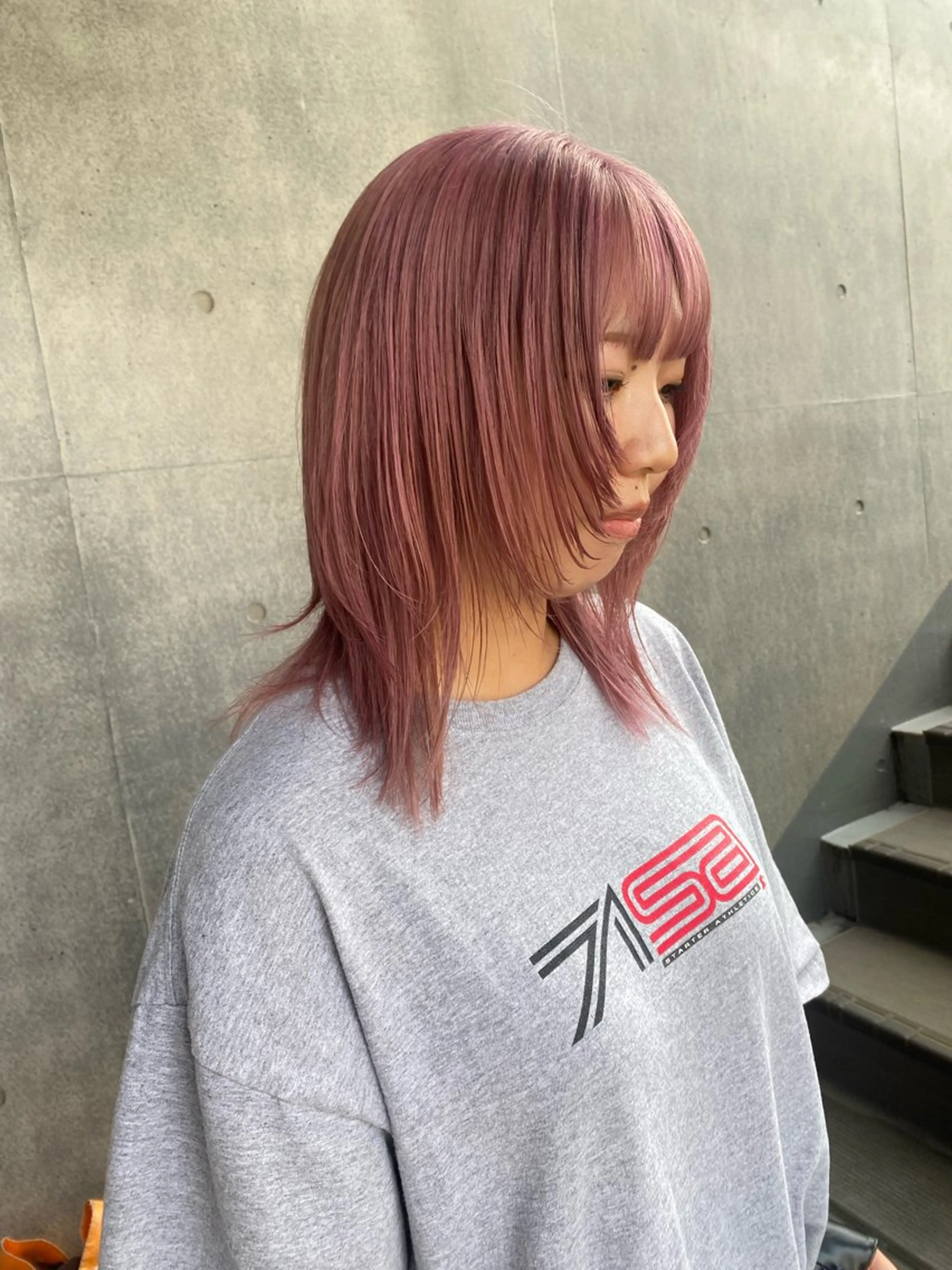 ミディアム カラー ヘアカラー トリートメント Yahiko ハイトーンのヘアスタイル
