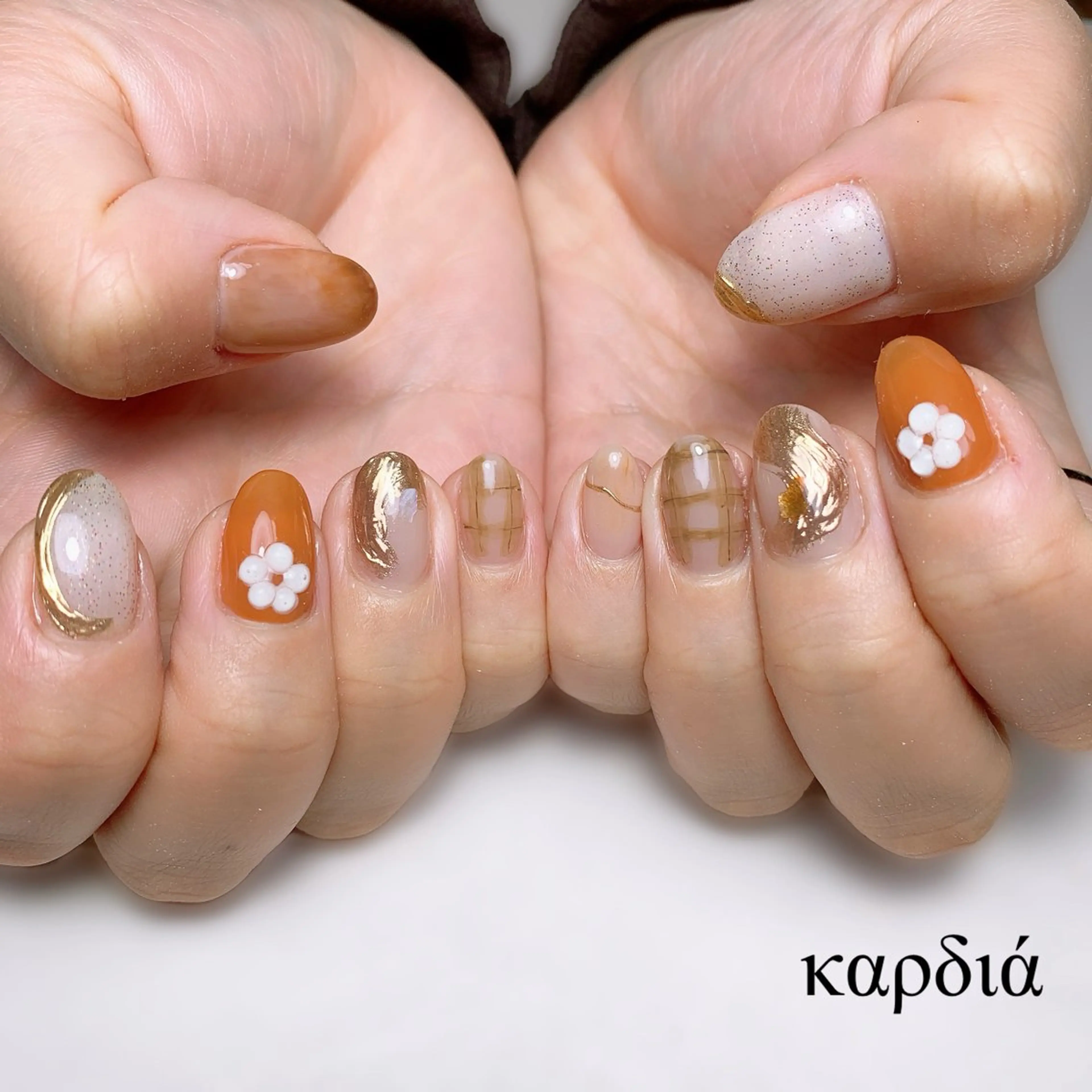 ネイル ハンドネイル καρδιά -ｶﾙﾃﾞｨｱ-のネイルデザイン