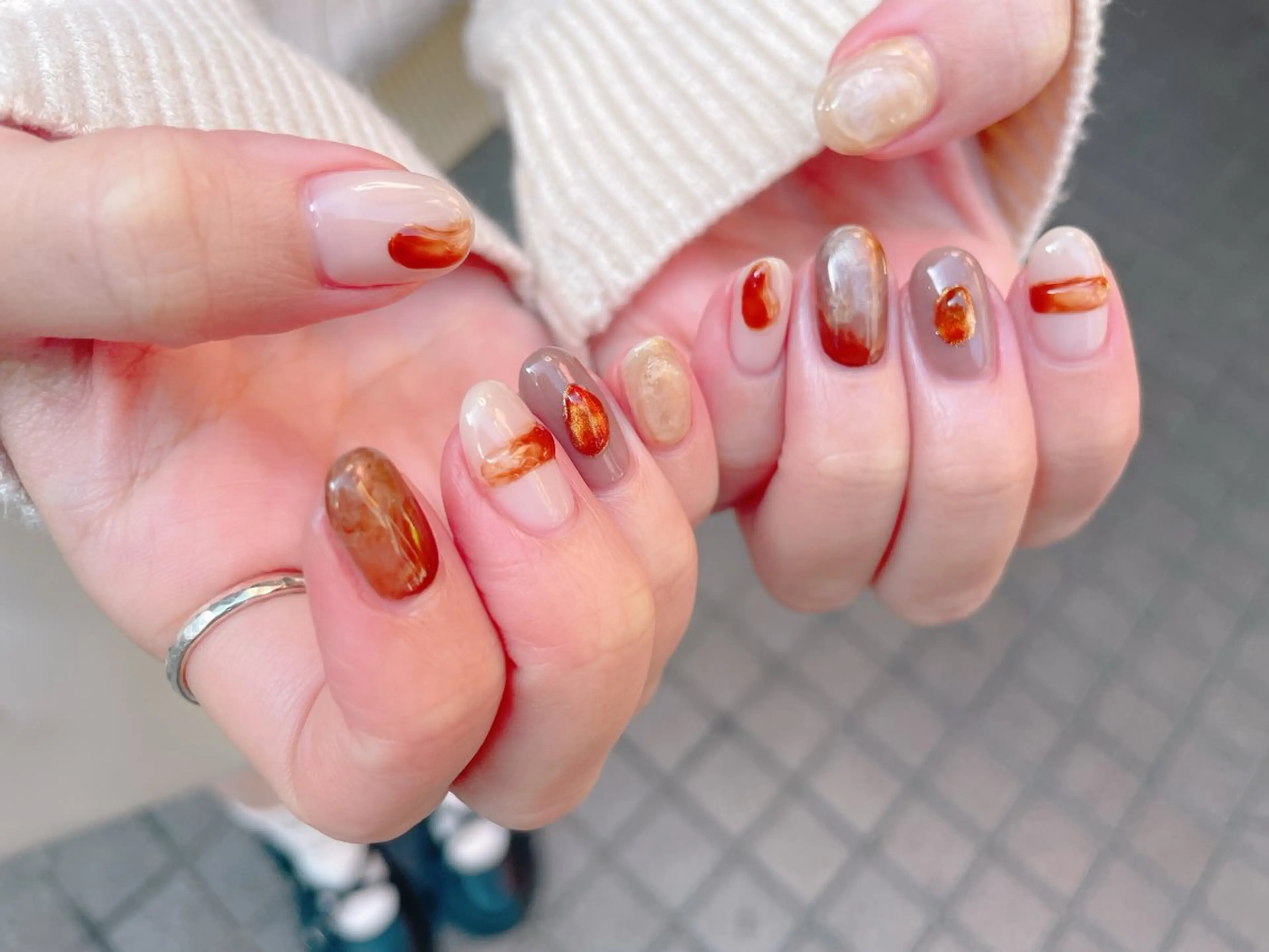 ネイル ジェルネイル ニュアンスネイル パラジェル 冬ネイル ハンドネイル nailroom  OHANA所属・nailroom OHANA🌴のネイルデザイン