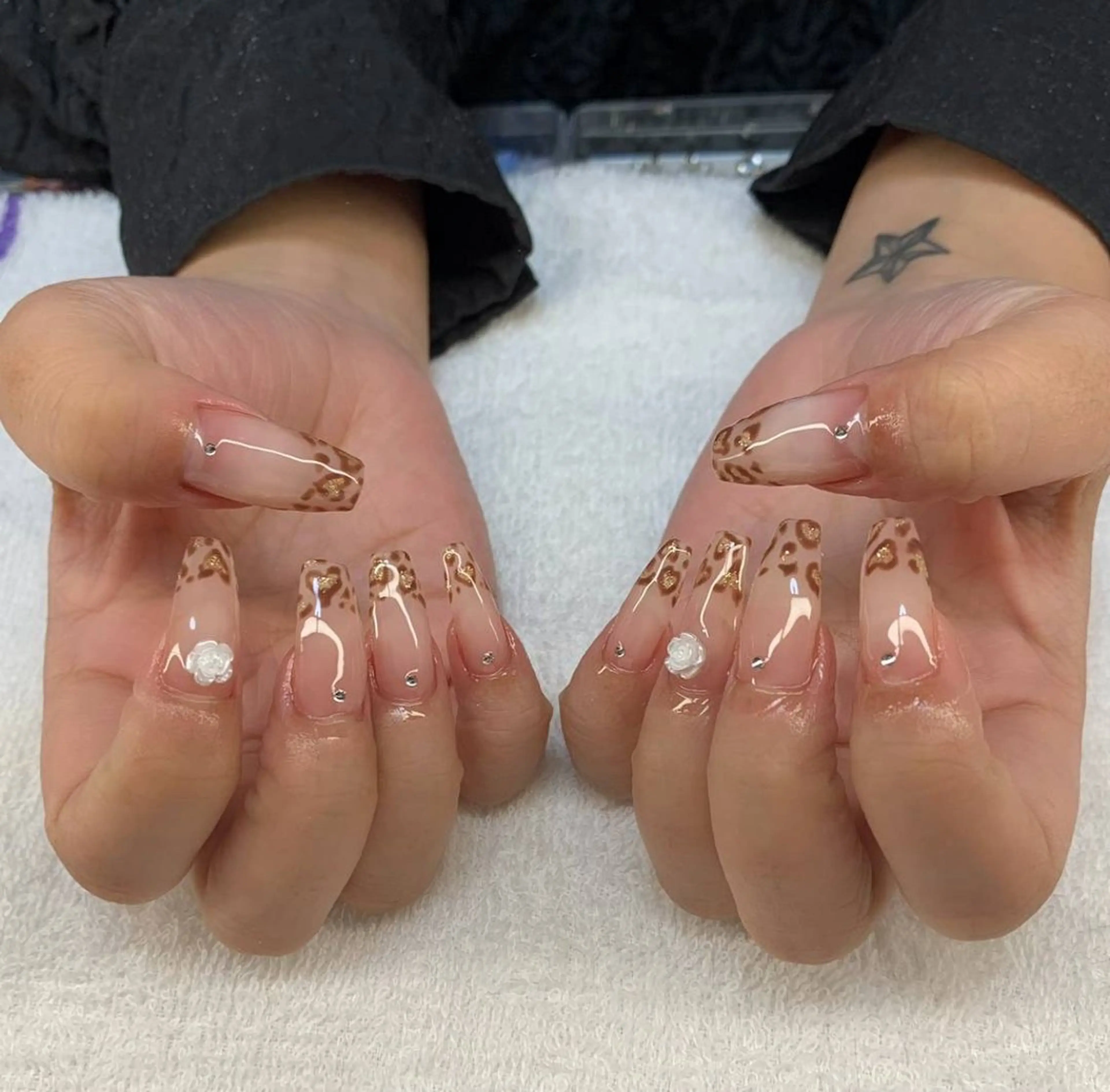 ネイル ハンドネイル フットネイル MHR nailのネイルデザイン