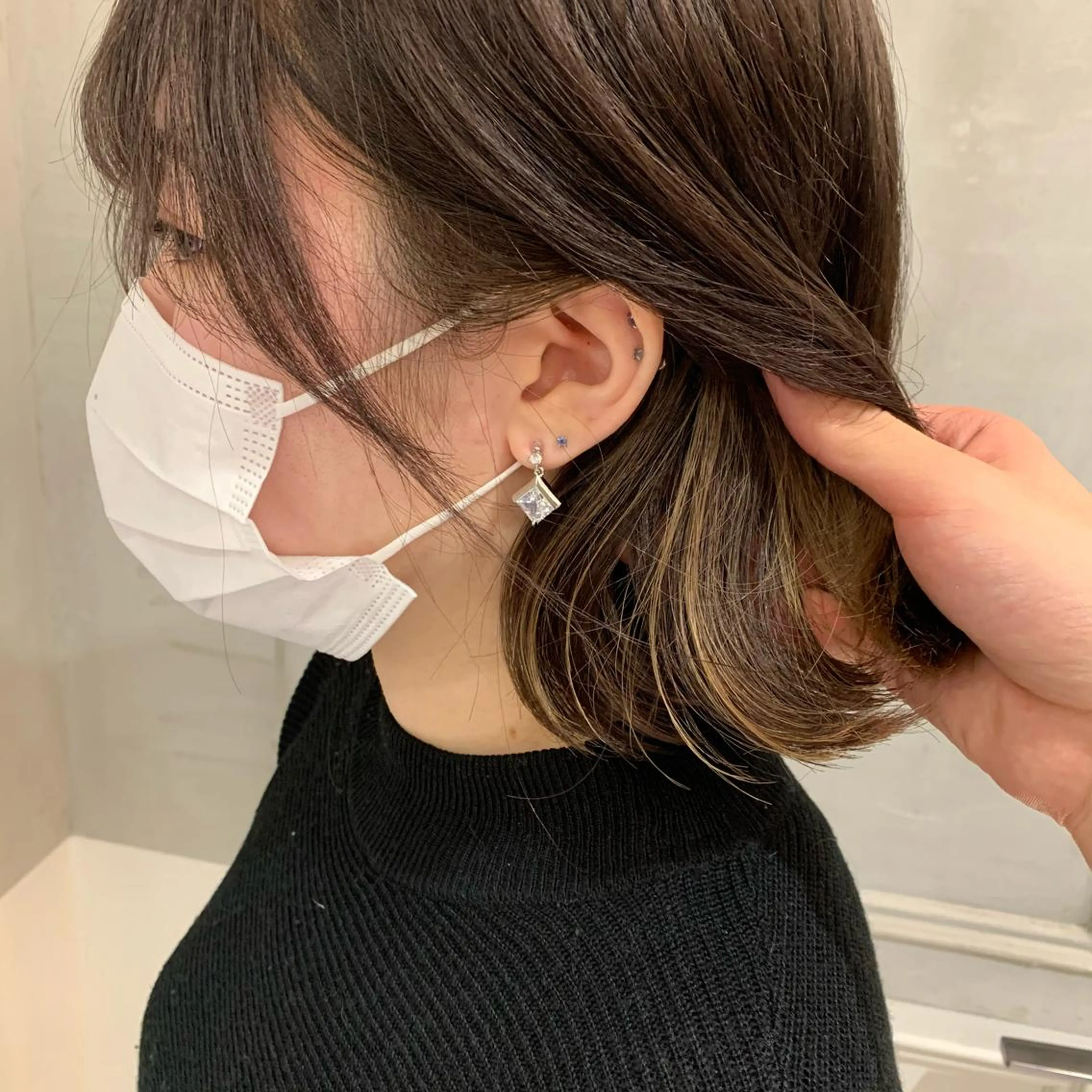 ミディアム 透明感ブリーチ カラー✨有坂映哉のヘアスタイル
