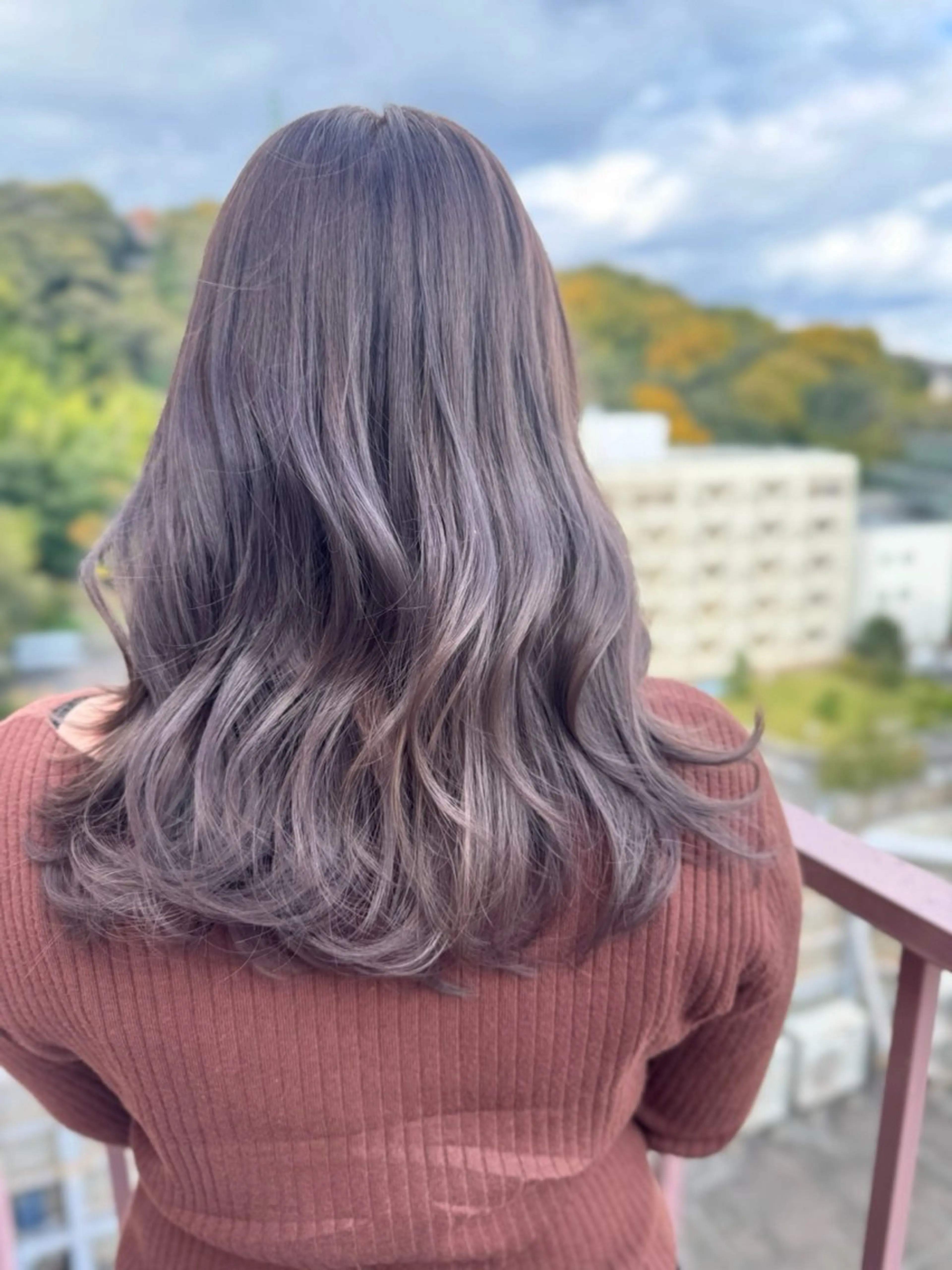 セミロング カラー グレージュ ラベンダーカラー ラベンダーグレージュ ラベンダーグレー カット ヘアカラー Viage （ビアージュ）のヘアスタイル