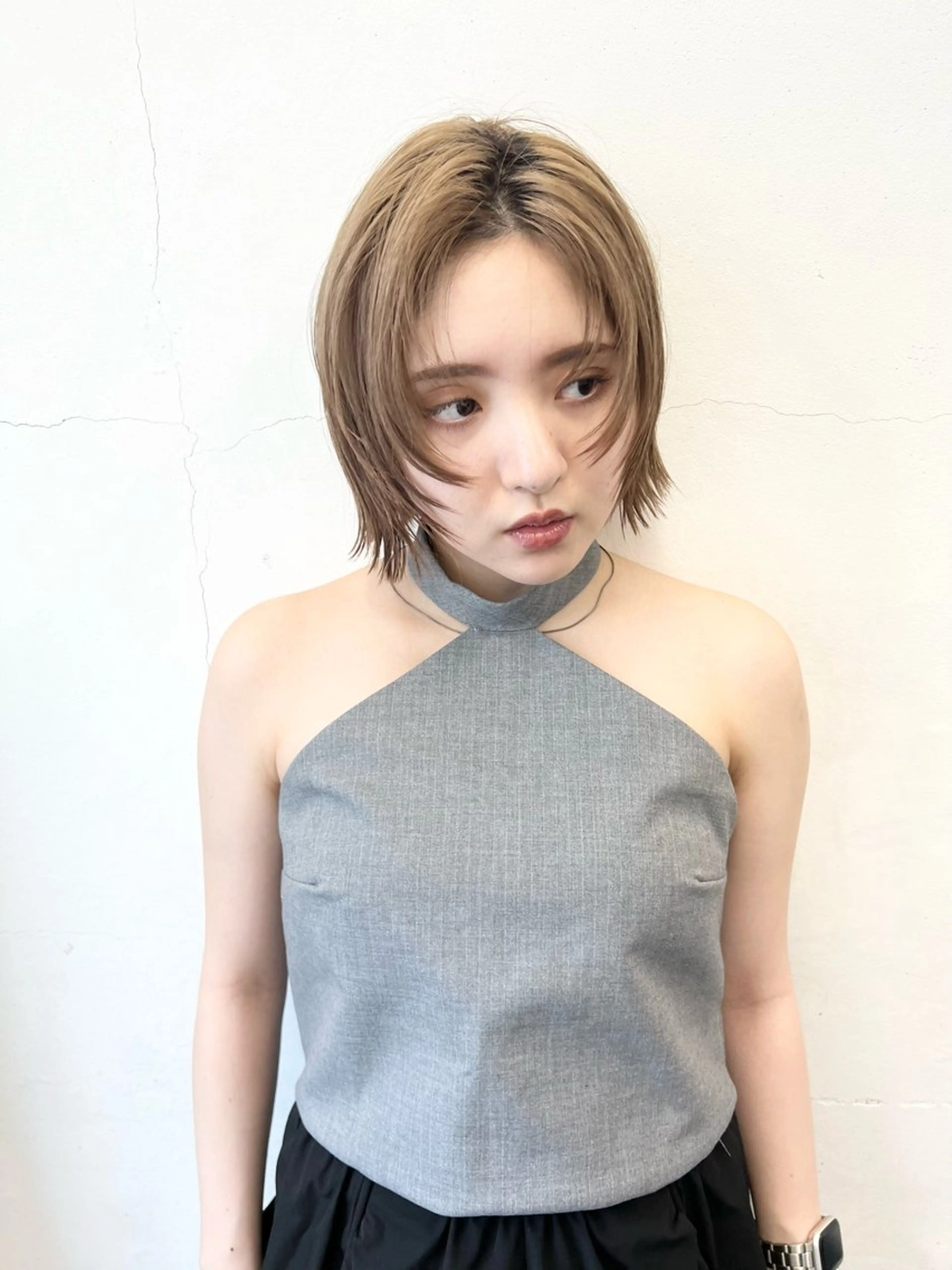 ショート カラー アッシュ ベージュカラー ブリーチ ブロンド ケアブリーチ カット ヘアカラー トリートメント HARU//原宿🤍 リピート率NO.1のヘアスタイル